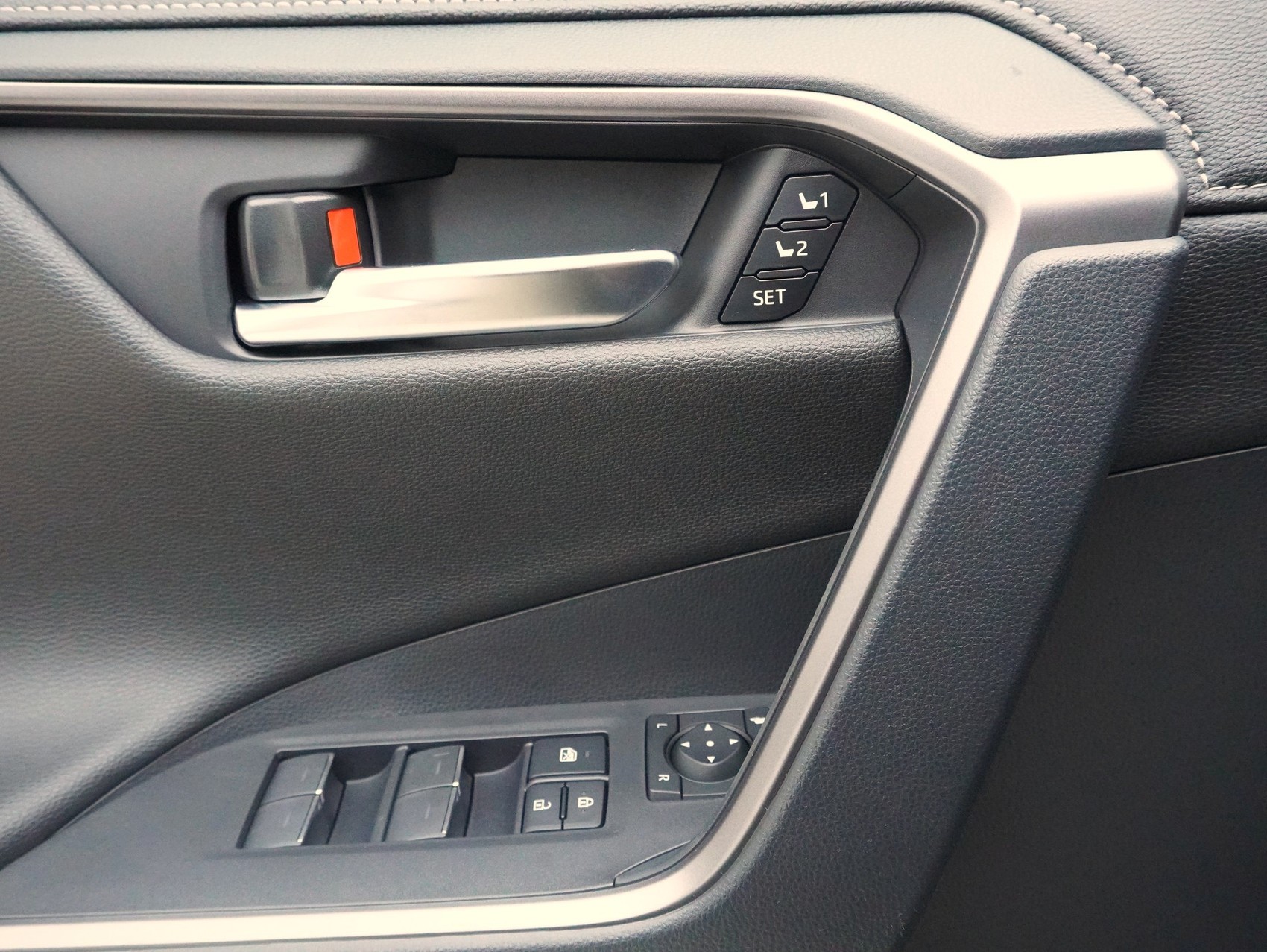 TOYOTA RAV4 2.5 Plug-In-Hybrid GR Sport-image-13