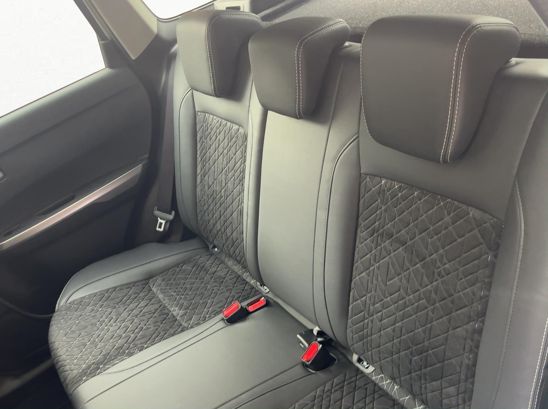 SUZUKI Vitara 1.4 T Compact Top Hybrid 4x4-image-10
