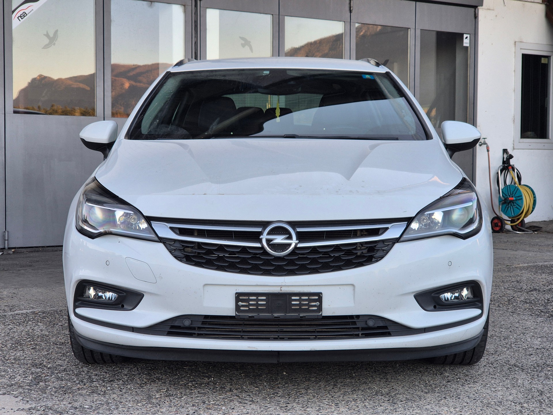 OPEL Astra Sports Tourer 1.6 CDTi ecoF Excellence Autom-image-1