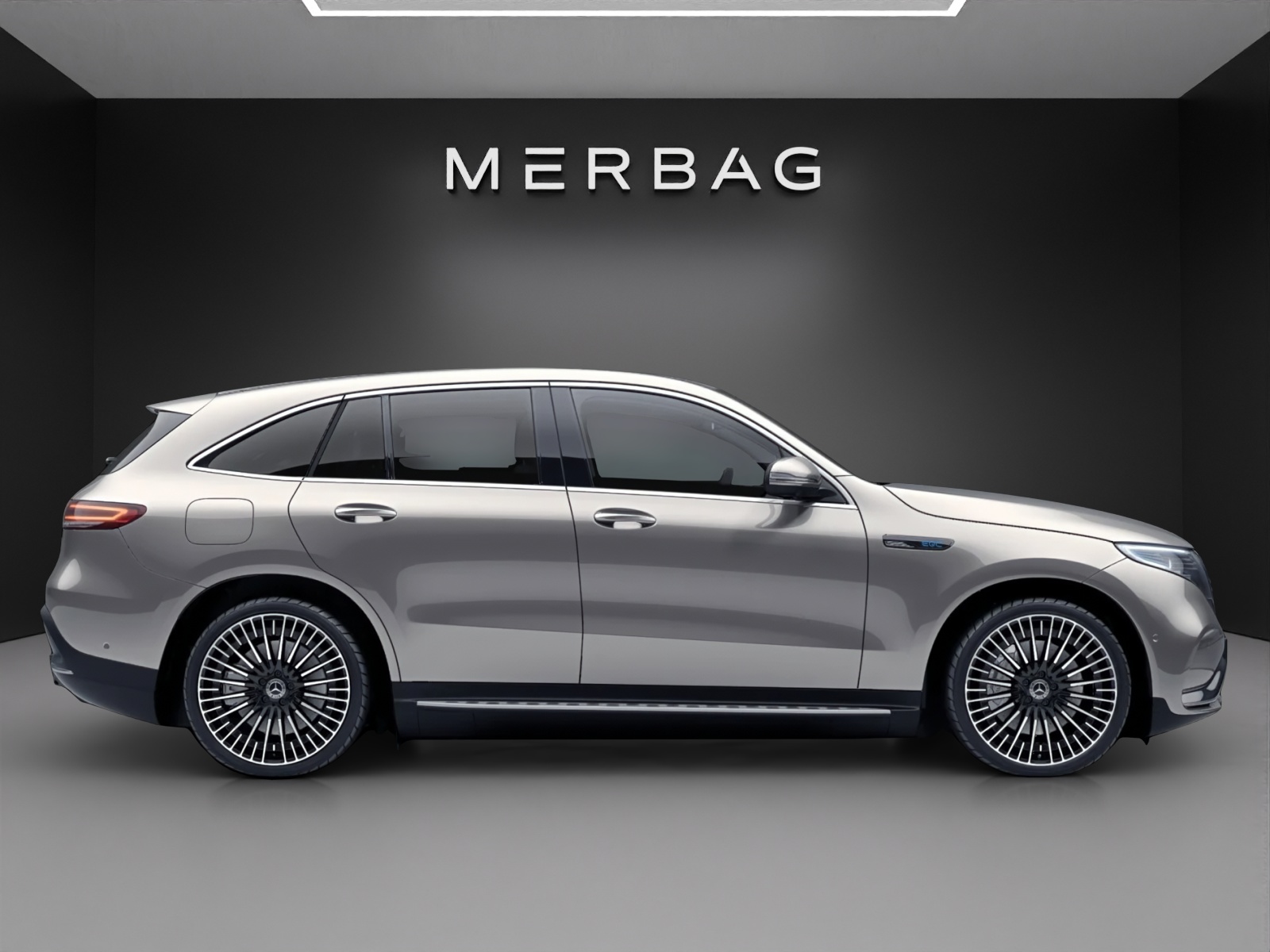 MERCEDES-BENZ EQC 400 AMG Line 4Matic-image-1