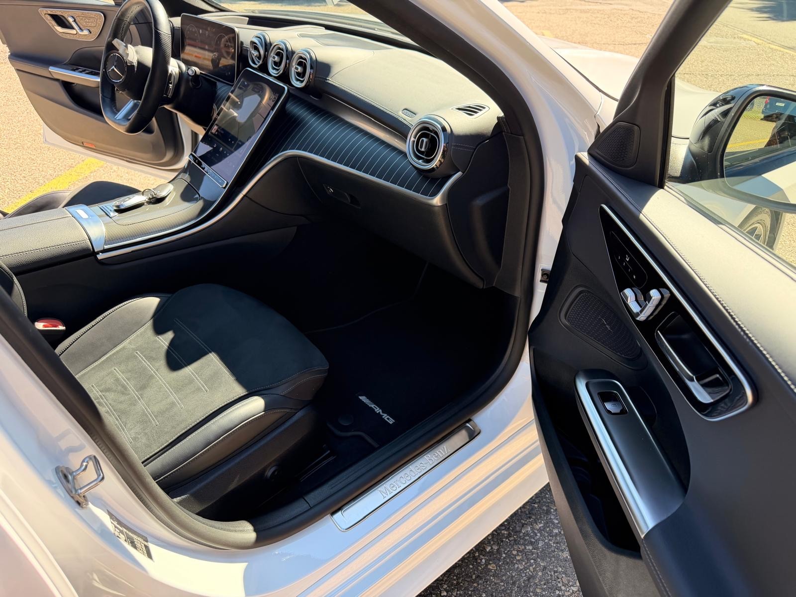 MERCEDES-BENZ C 220 d T 4Matic AMG Line-image-11