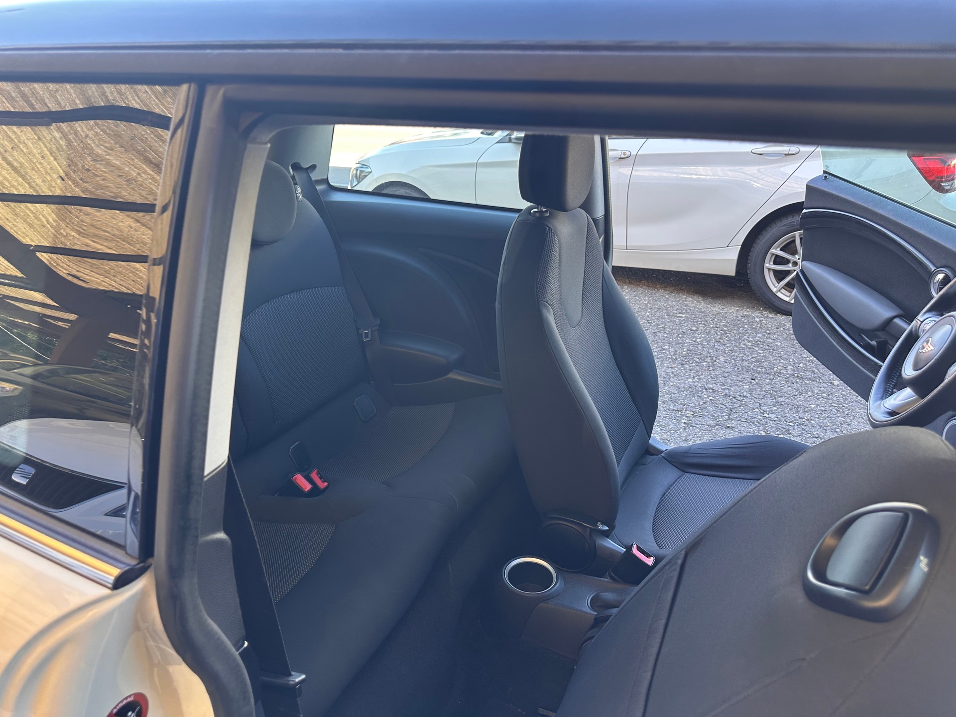 MINI Cooper-image-9