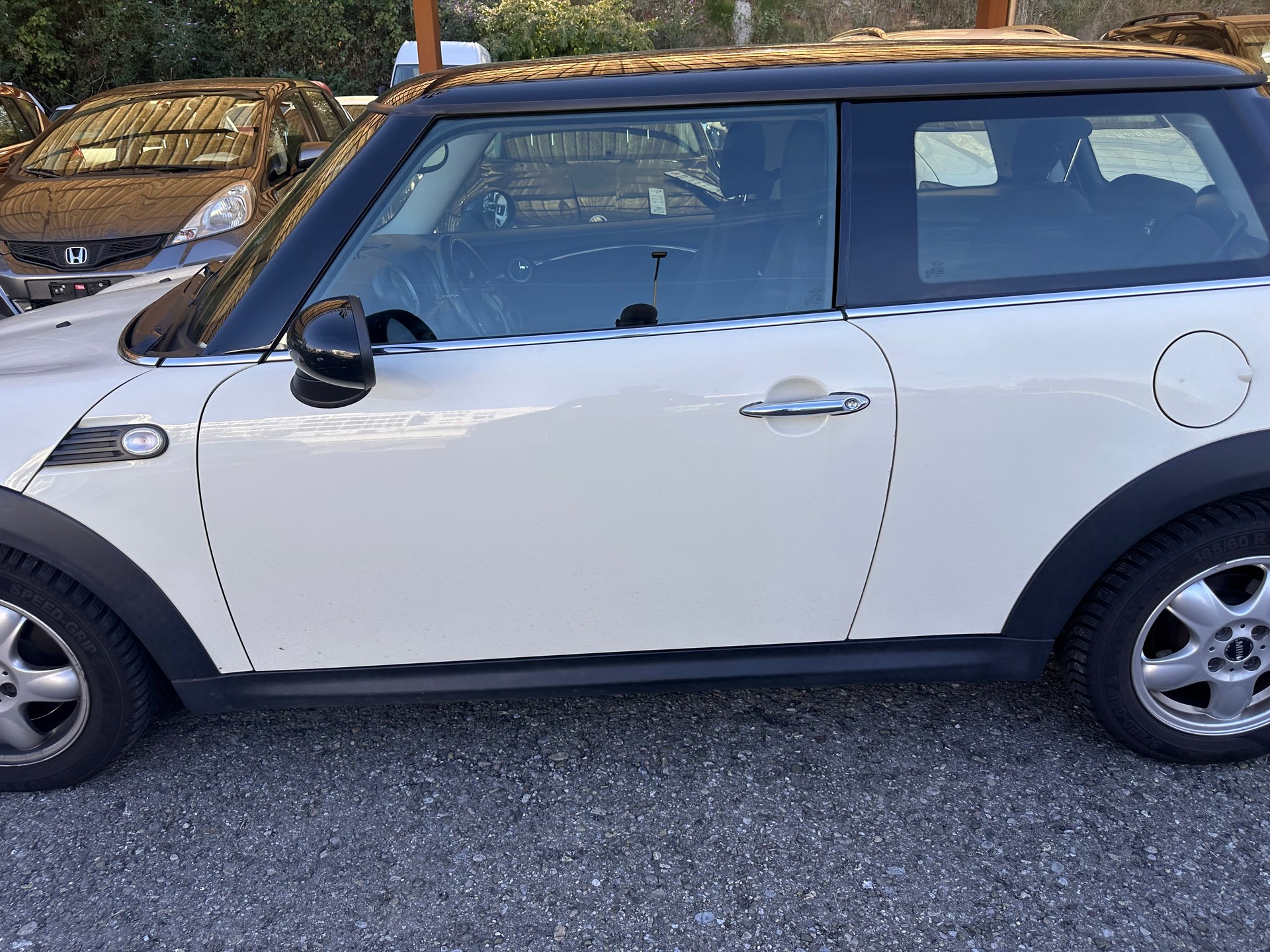 MINI Cooper-image-2