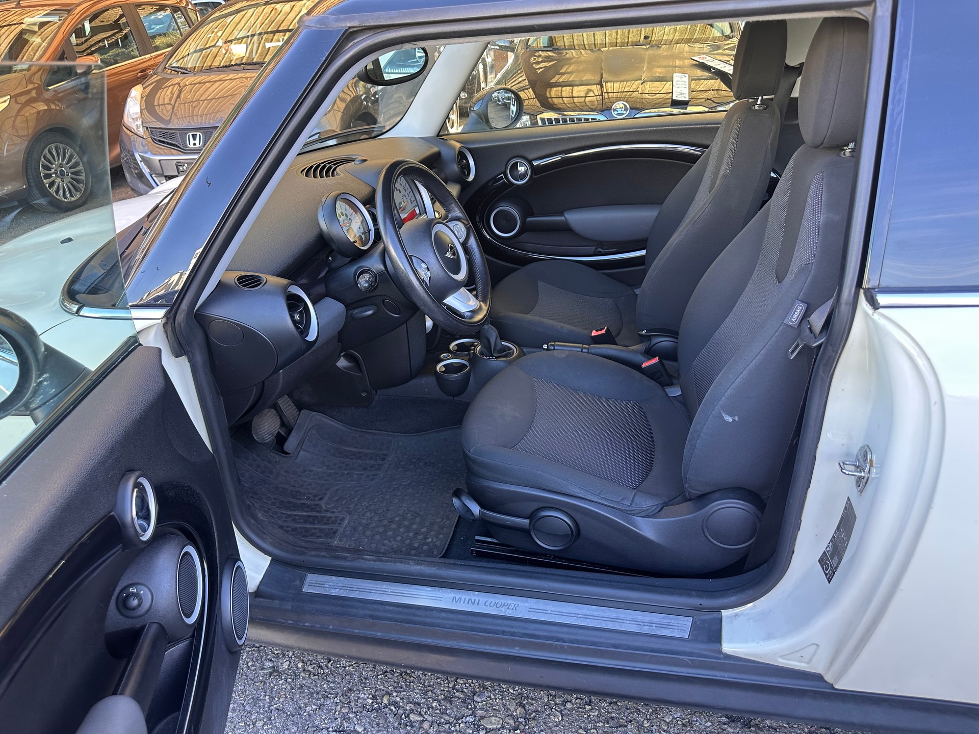 MINI Cooper-image-11