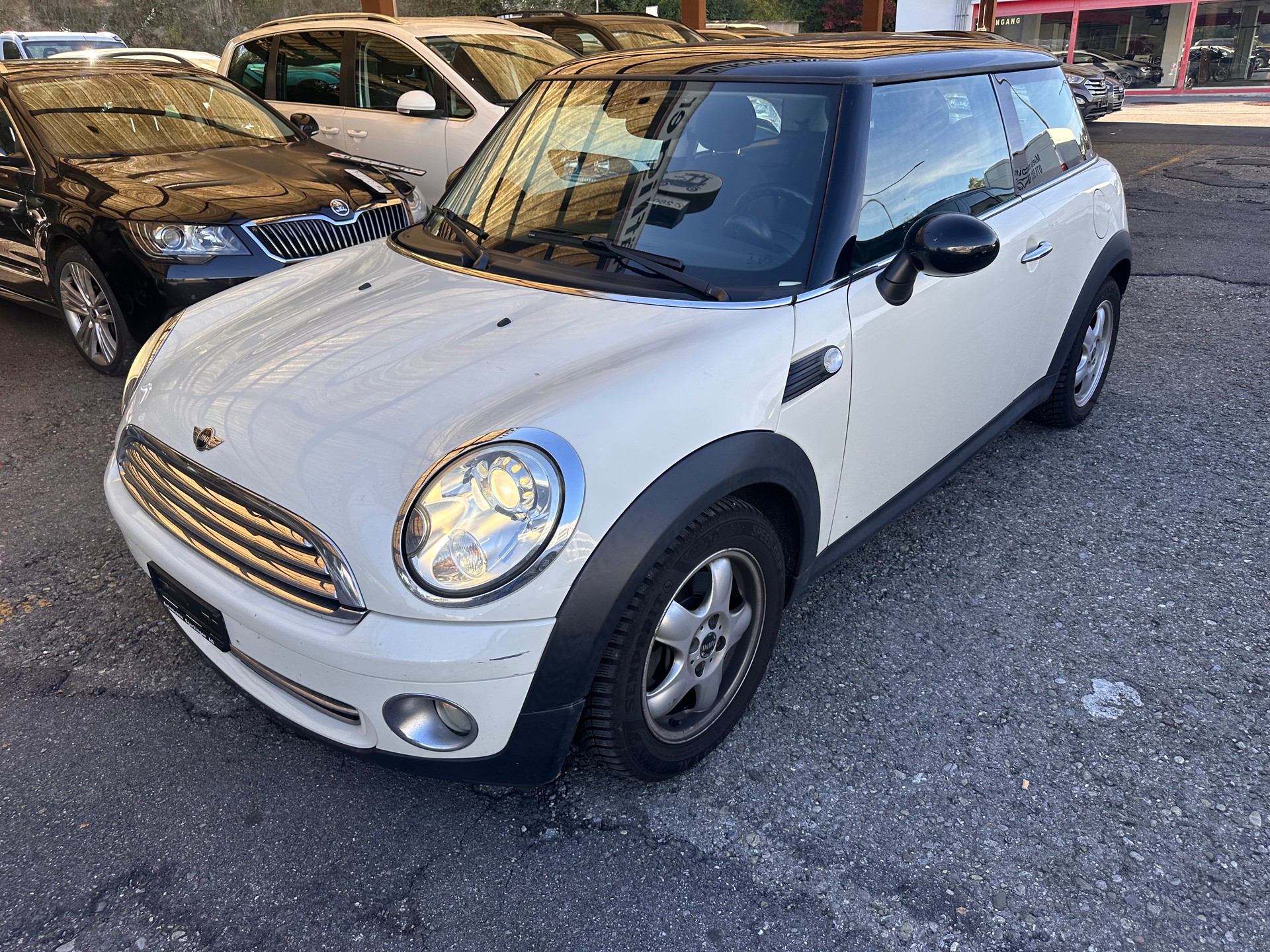 MINI Cooper-image-1