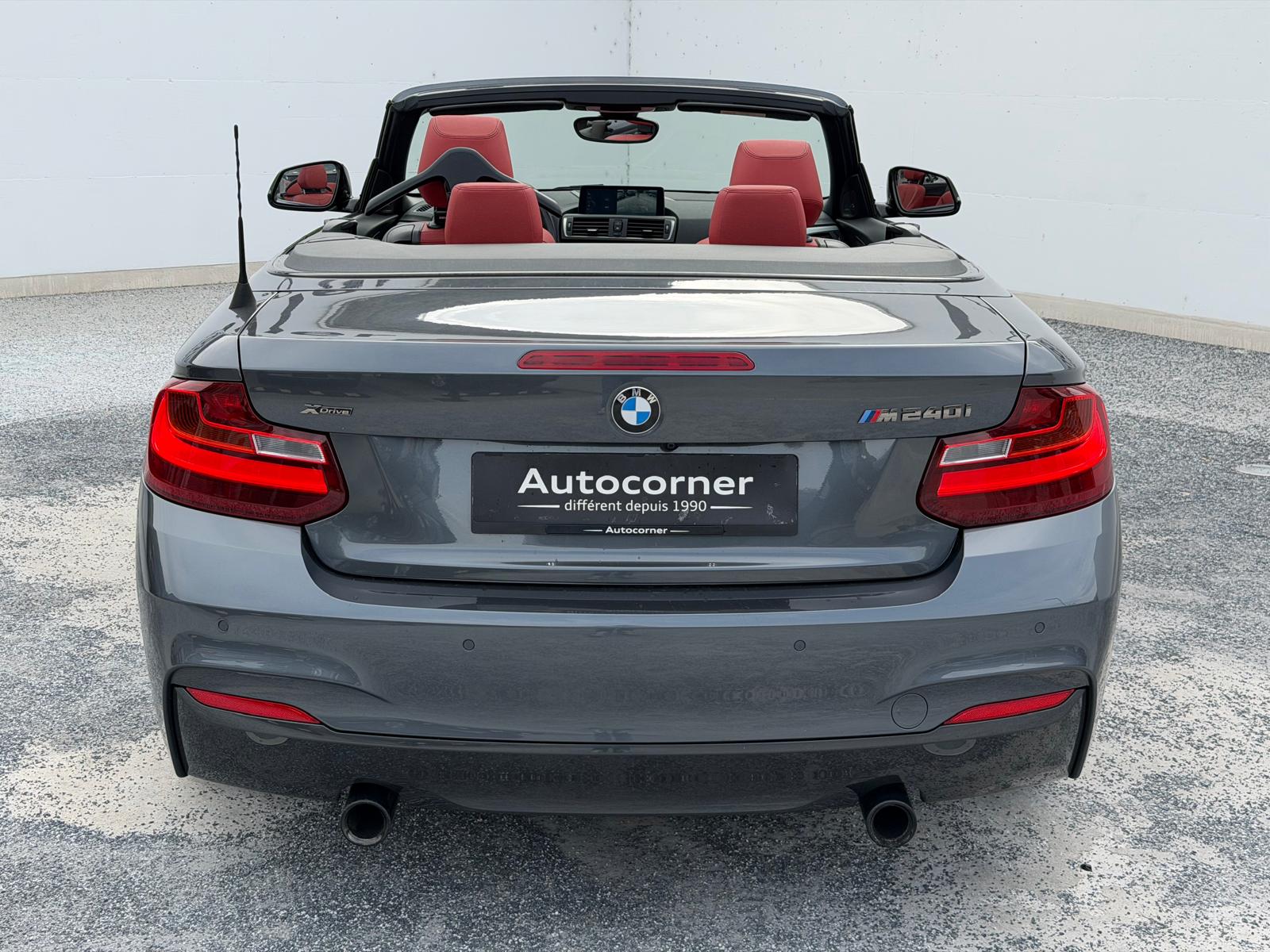 BMW M240i xDrive Steptronic-image-4