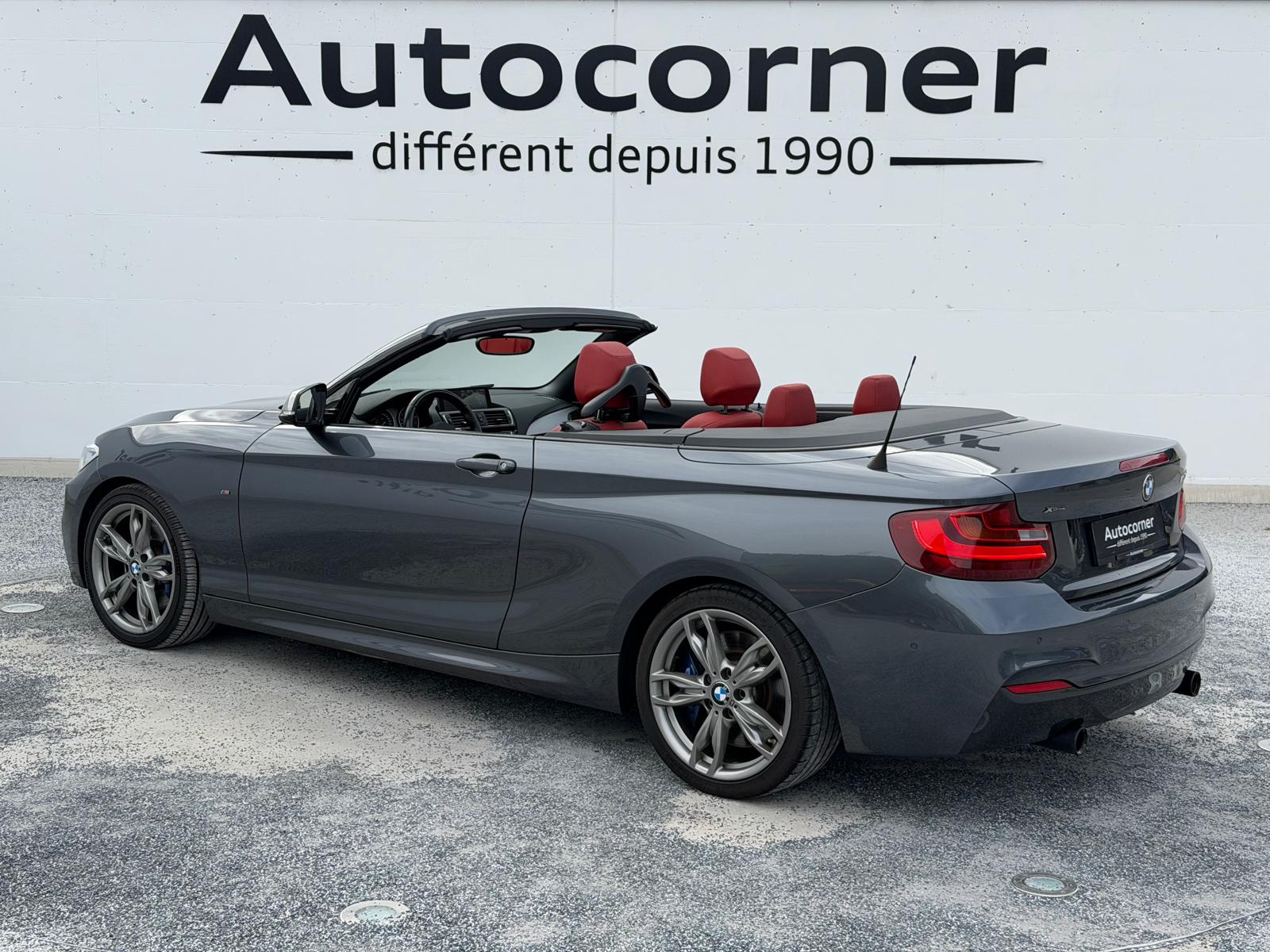 BMW M240i xDrive Steptronic-image-5