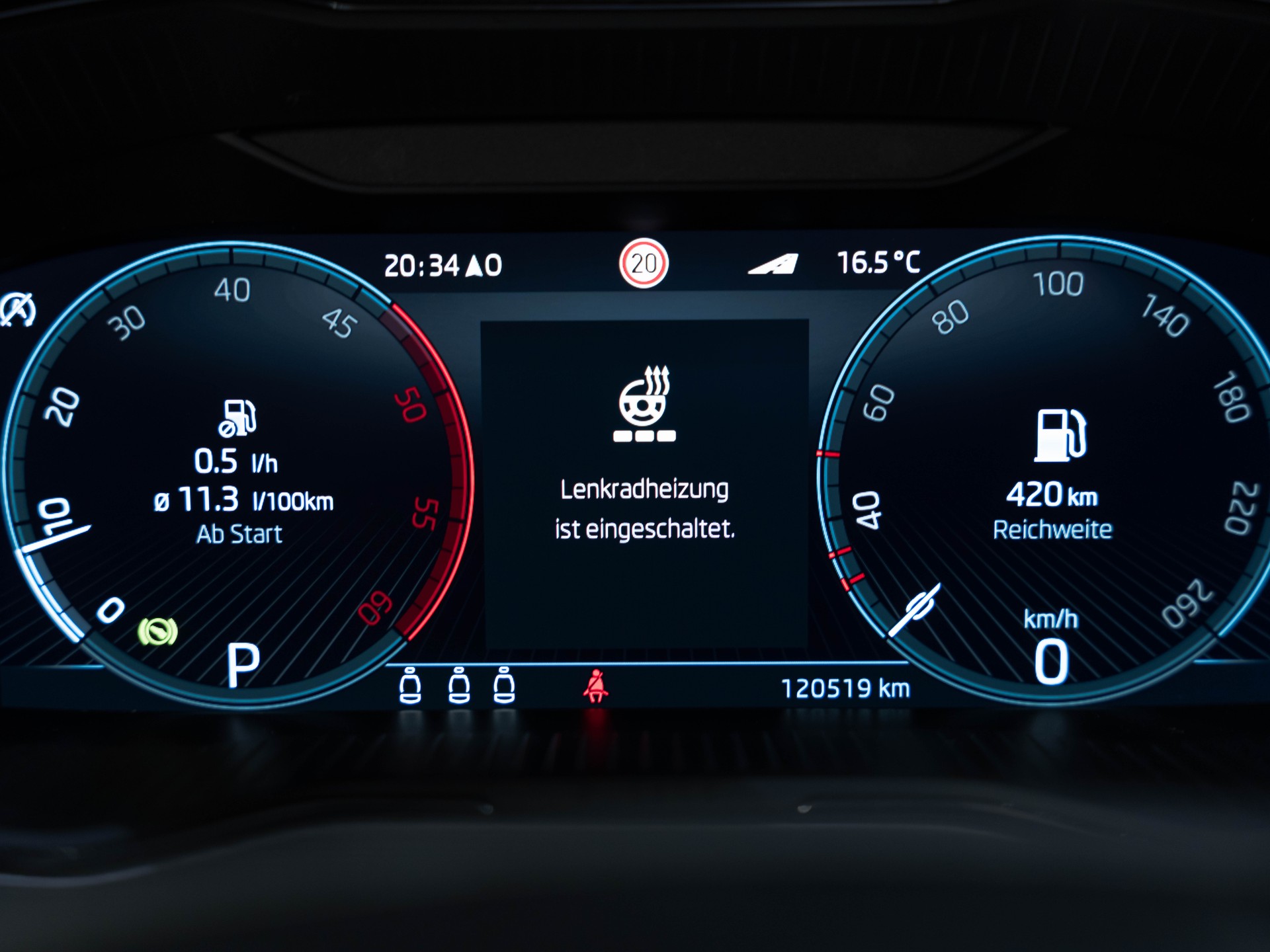SKODA Superb Combi 2.0 TDi Ambition 4x4 DSG-image-17