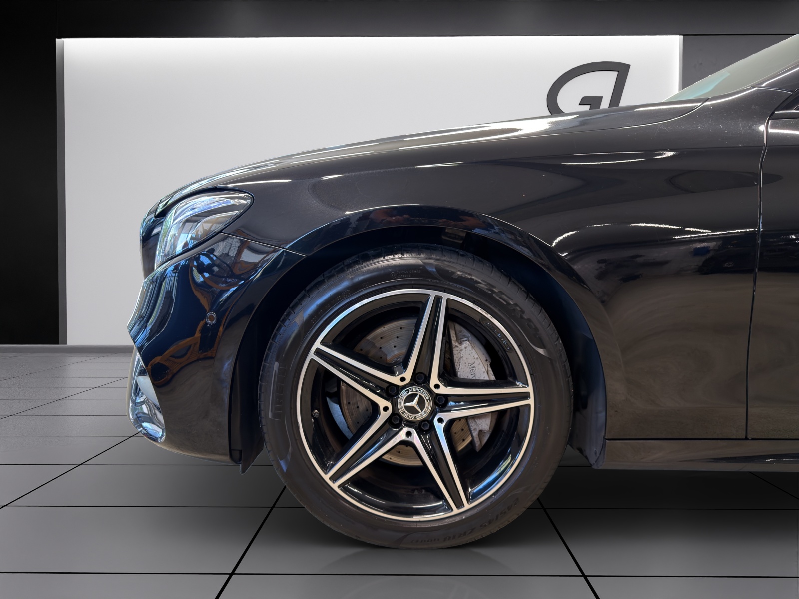 MERCEDES-BENZ E 220 d AMG Line 4Matic-image-5