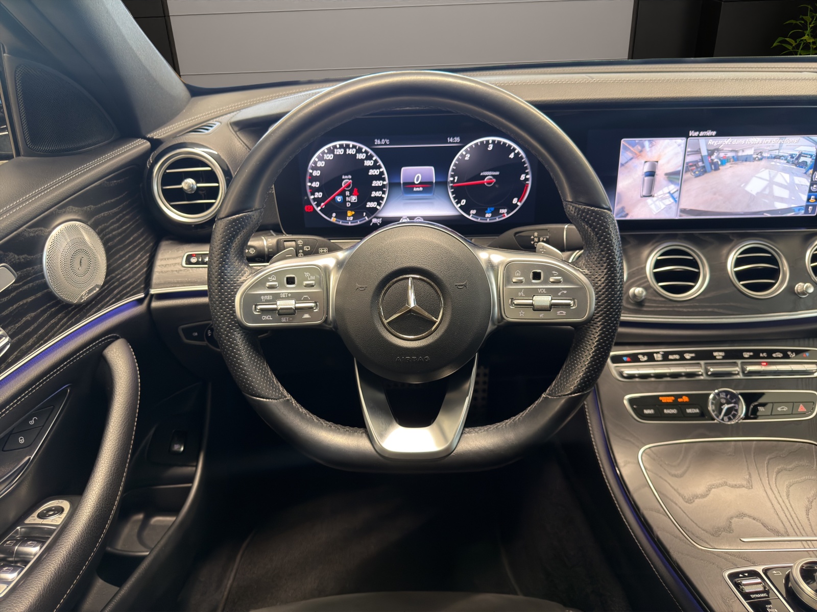 MERCEDES-BENZ E 220 d AMG Line 4Matic-image-8