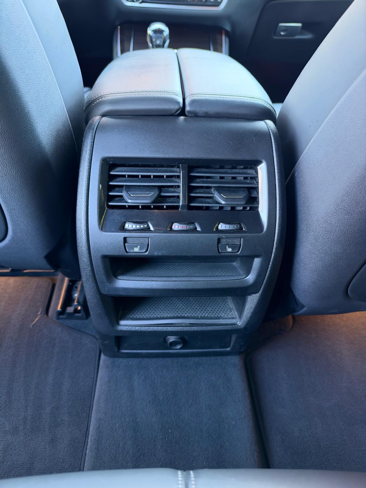 BMW X5 xDrive M50d Steptronic-image-16