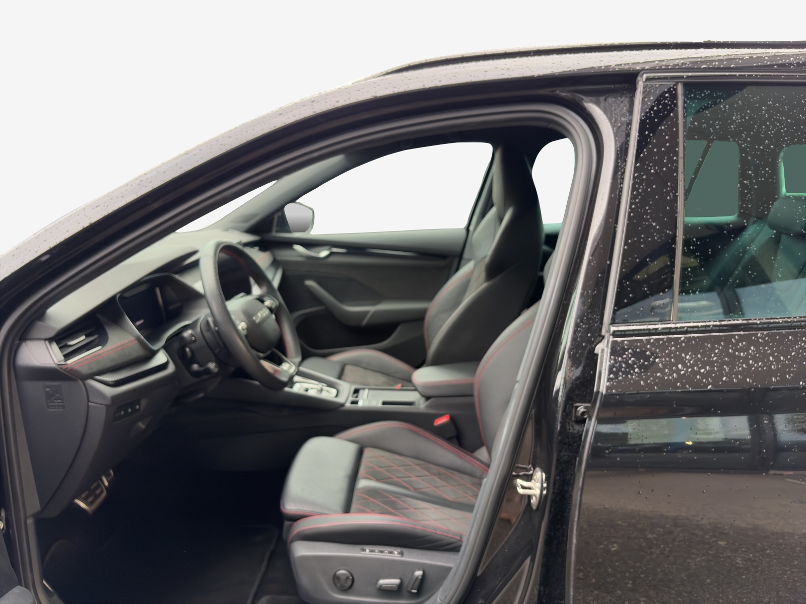 SKODA Octavia Combi 2.0 TSI DSG RS-image-7