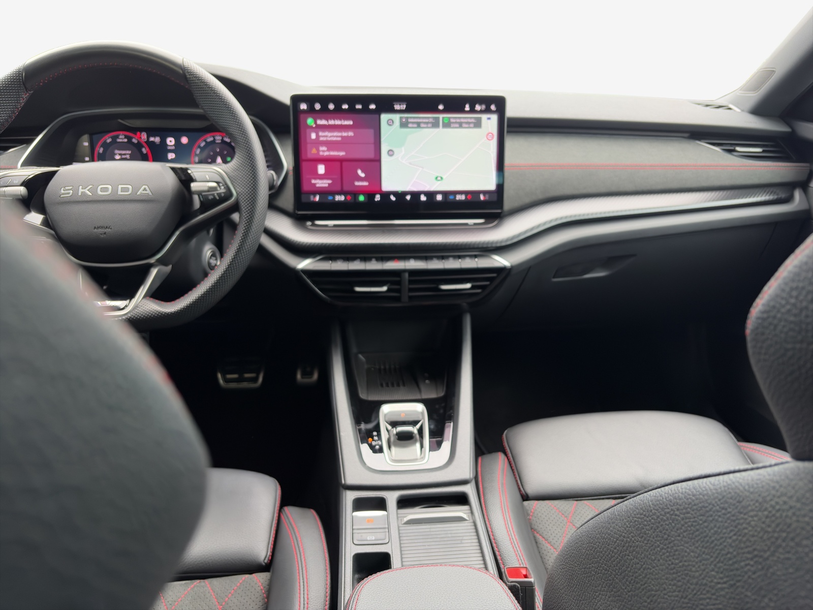 SKODA Octavia Combi 2.0 TSI DSG RS-image-10
