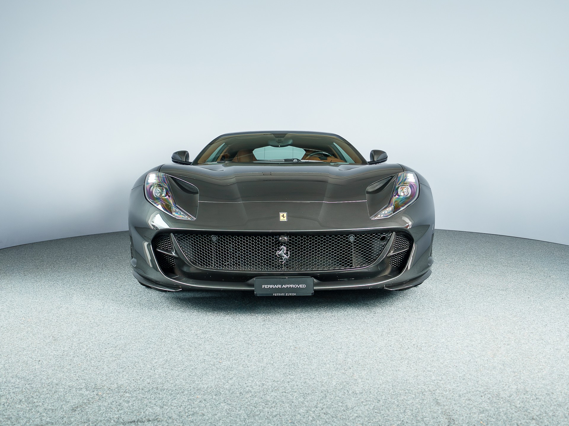 FERRARI 812 Superfast-image-3
