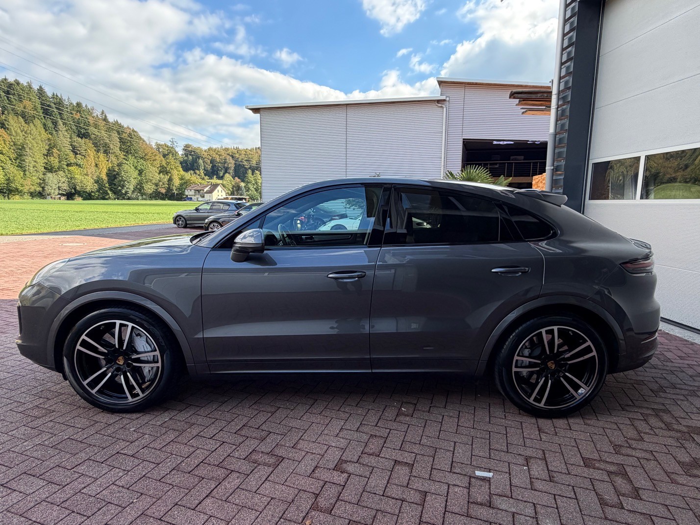 PORSCHE Cayenne Turbo Coupé-image-6