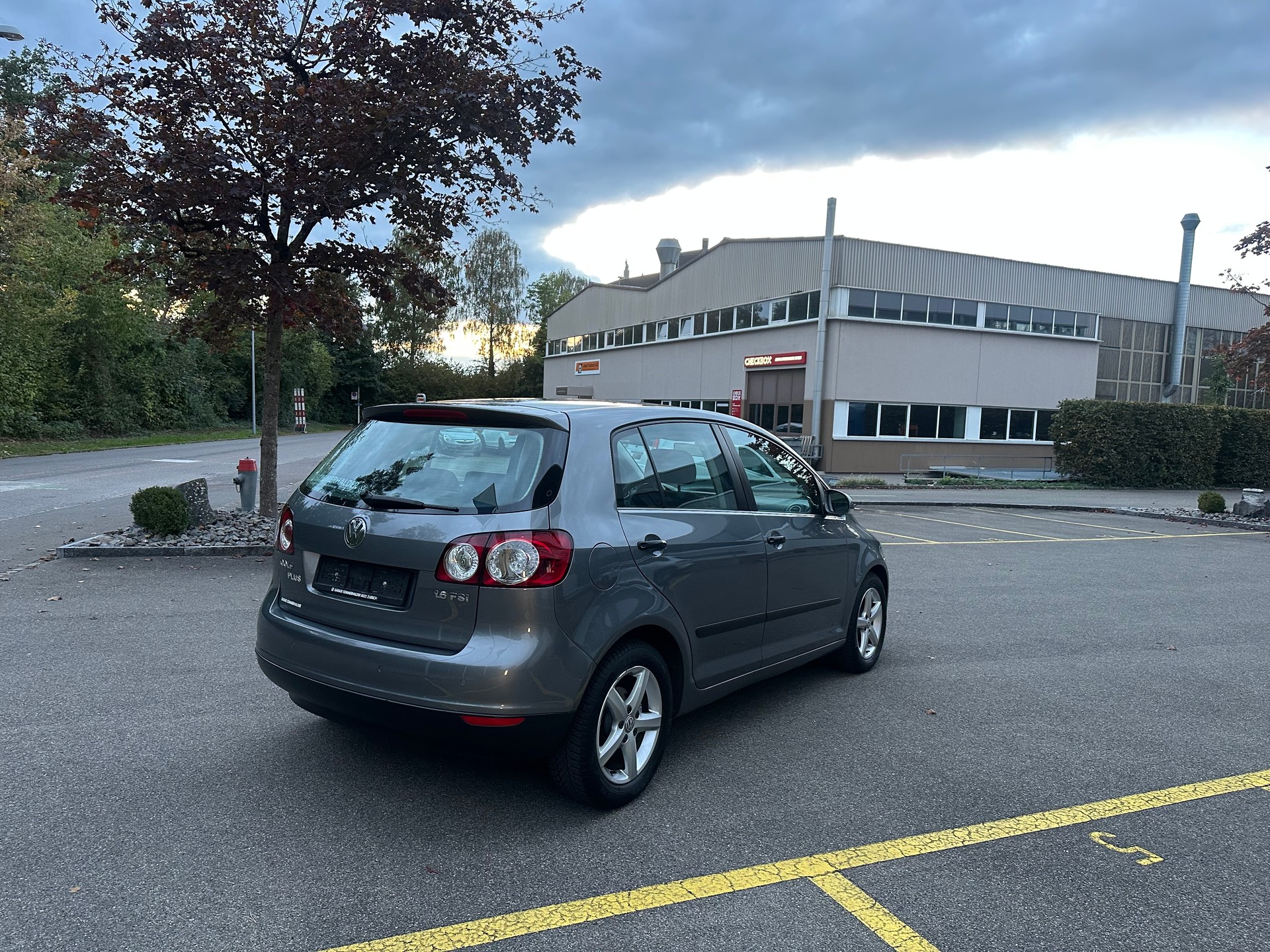 VW Golf Plus 1.6 FSI Comfortline-image-4