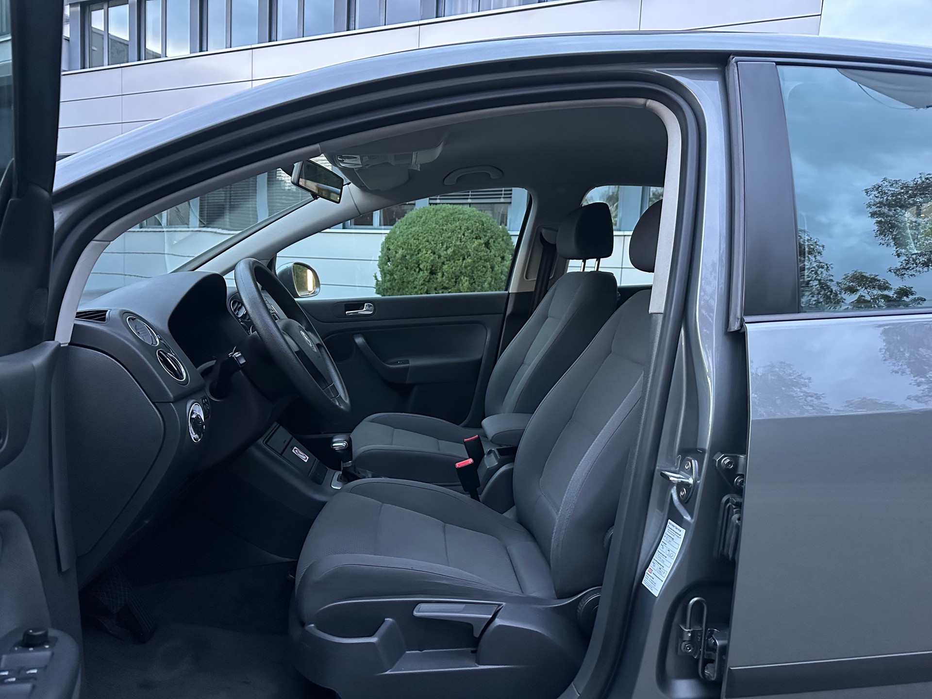VW Golf Plus 1.6 FSI Comfortline-image-14