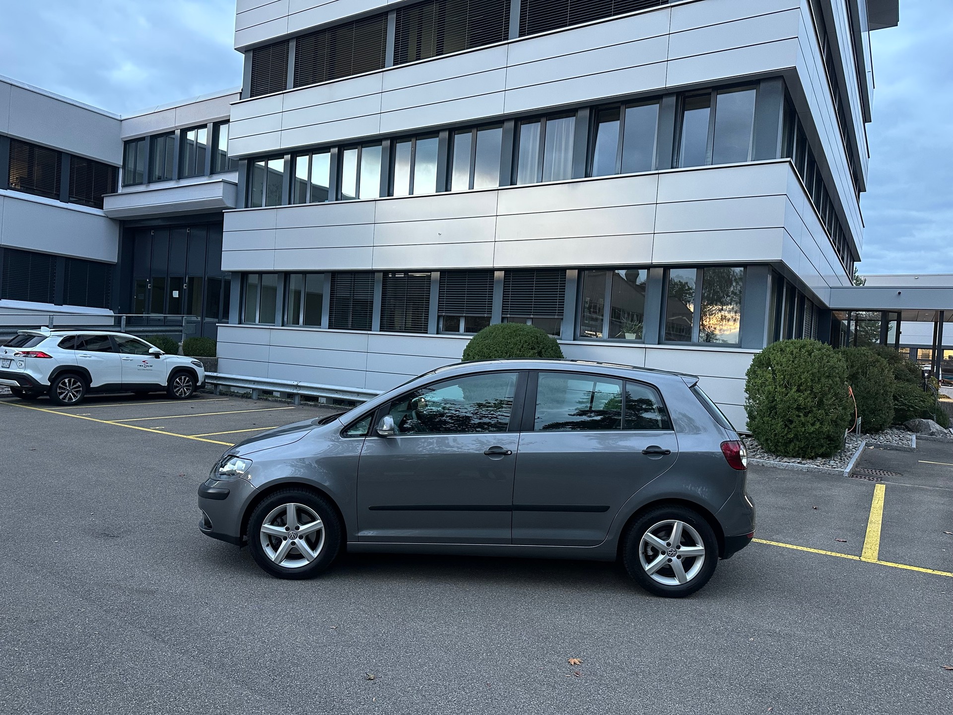 VW Golf Plus 1.6 FSI Comfortline-image-6