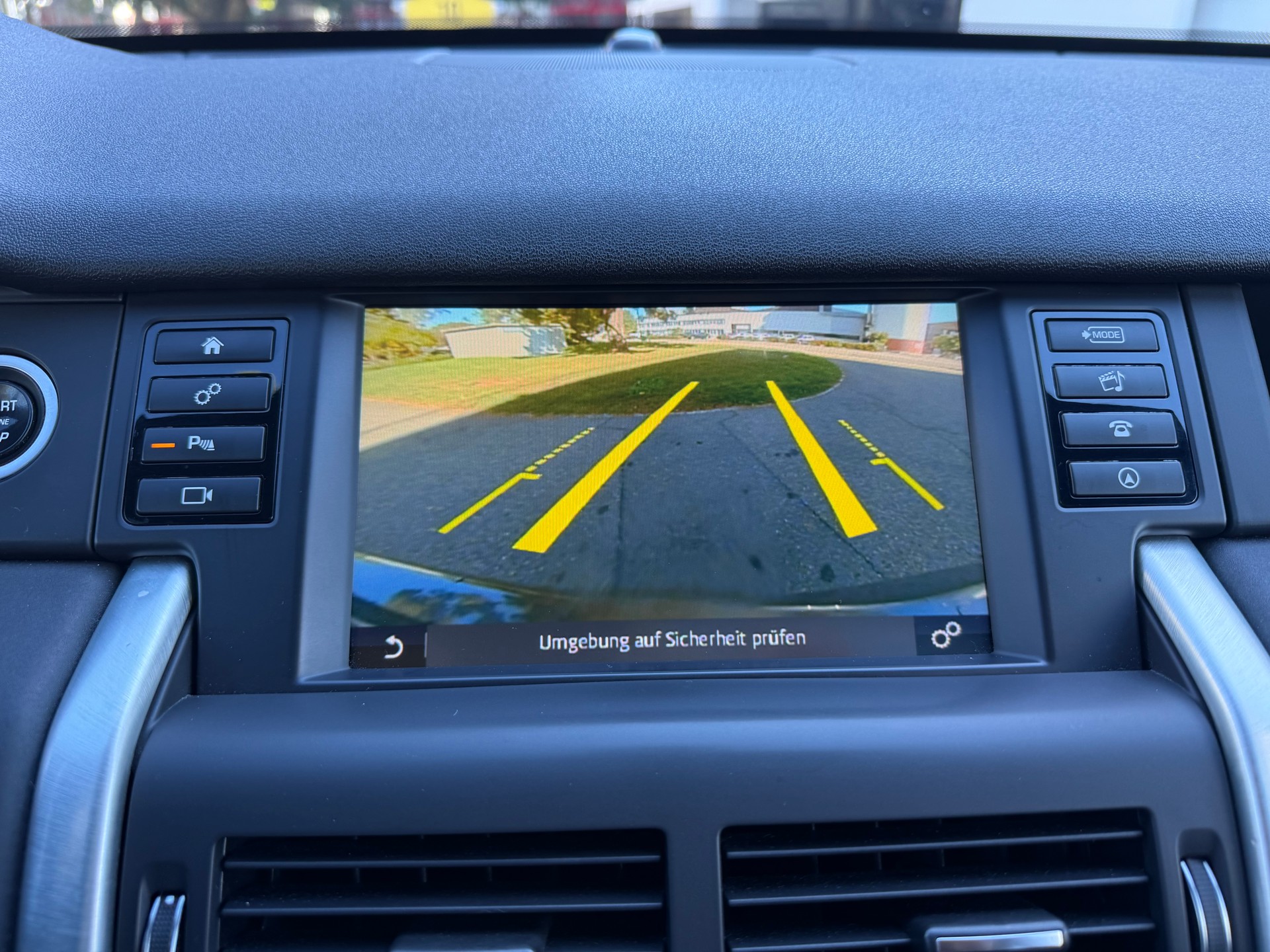 LAND ROVER Discovery Sport 2.0 TD4 HSE AT9-image-8