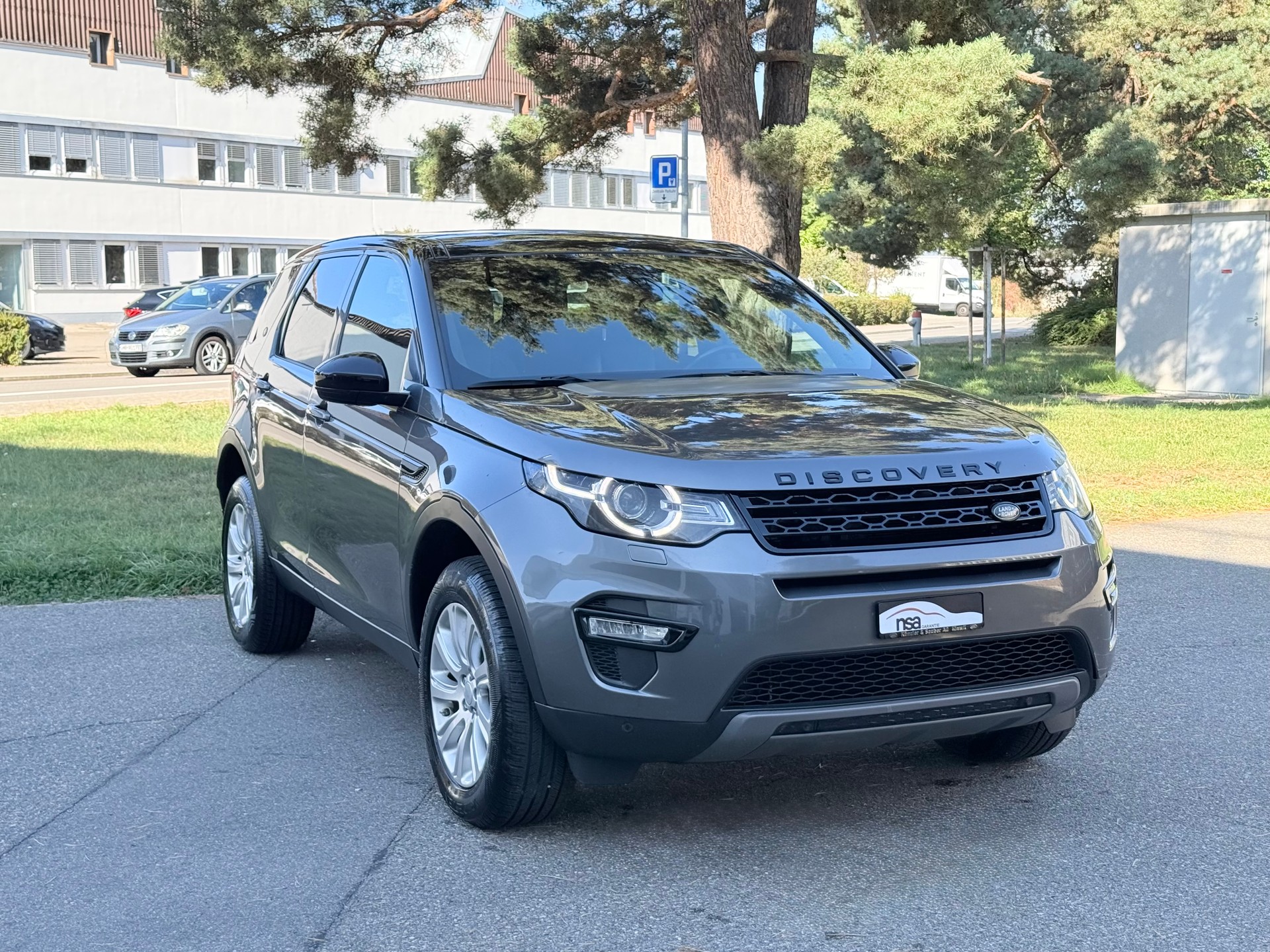LAND ROVER Discovery Sport 2.0 TD4 HSE AT9-image-2