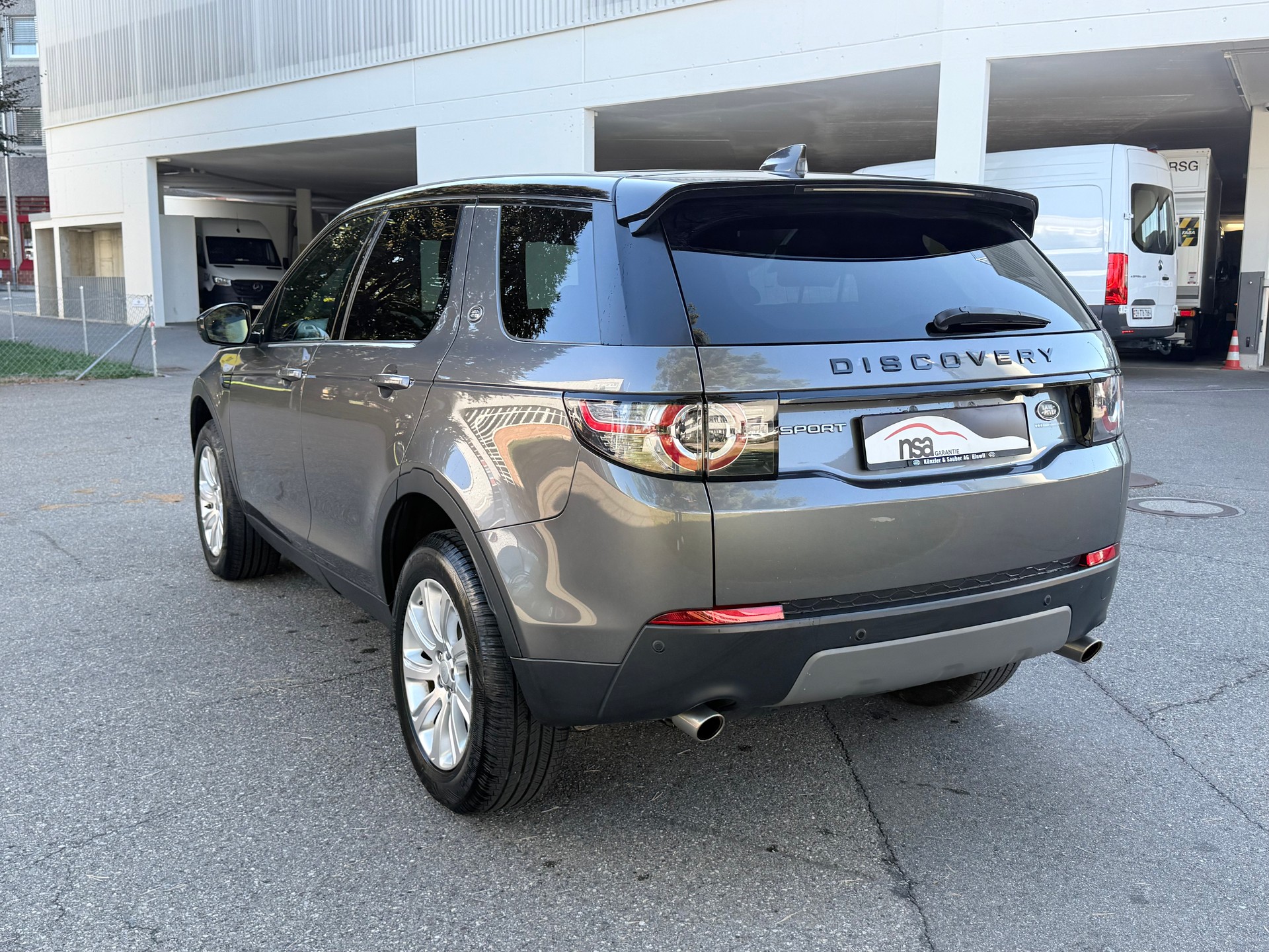 LAND ROVER Discovery Sport 2.0 TD4 HSE AT9-image-3