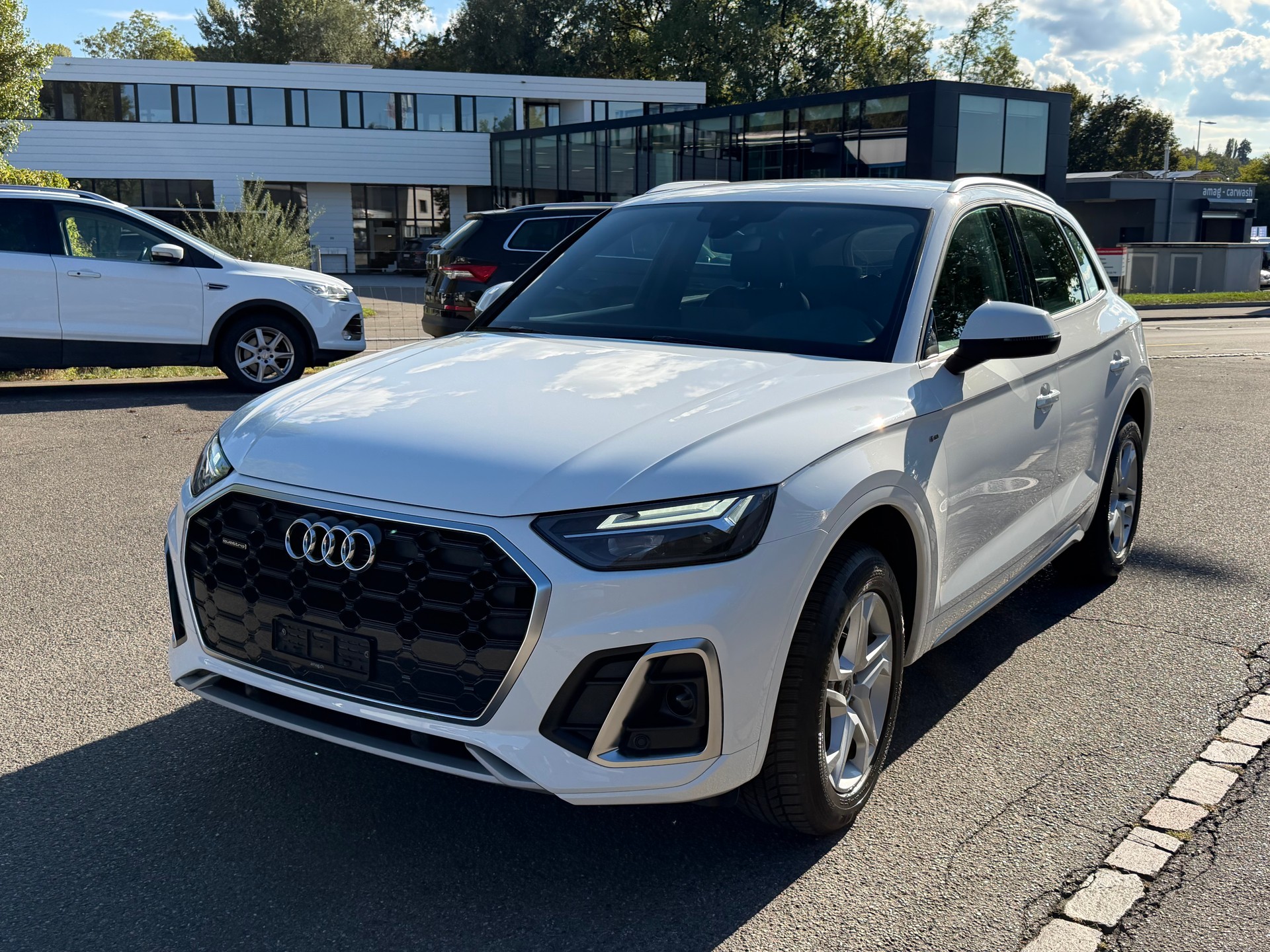 AUDI Q5 Sportback 40 TDI S line quattro S-tronic-image-1
