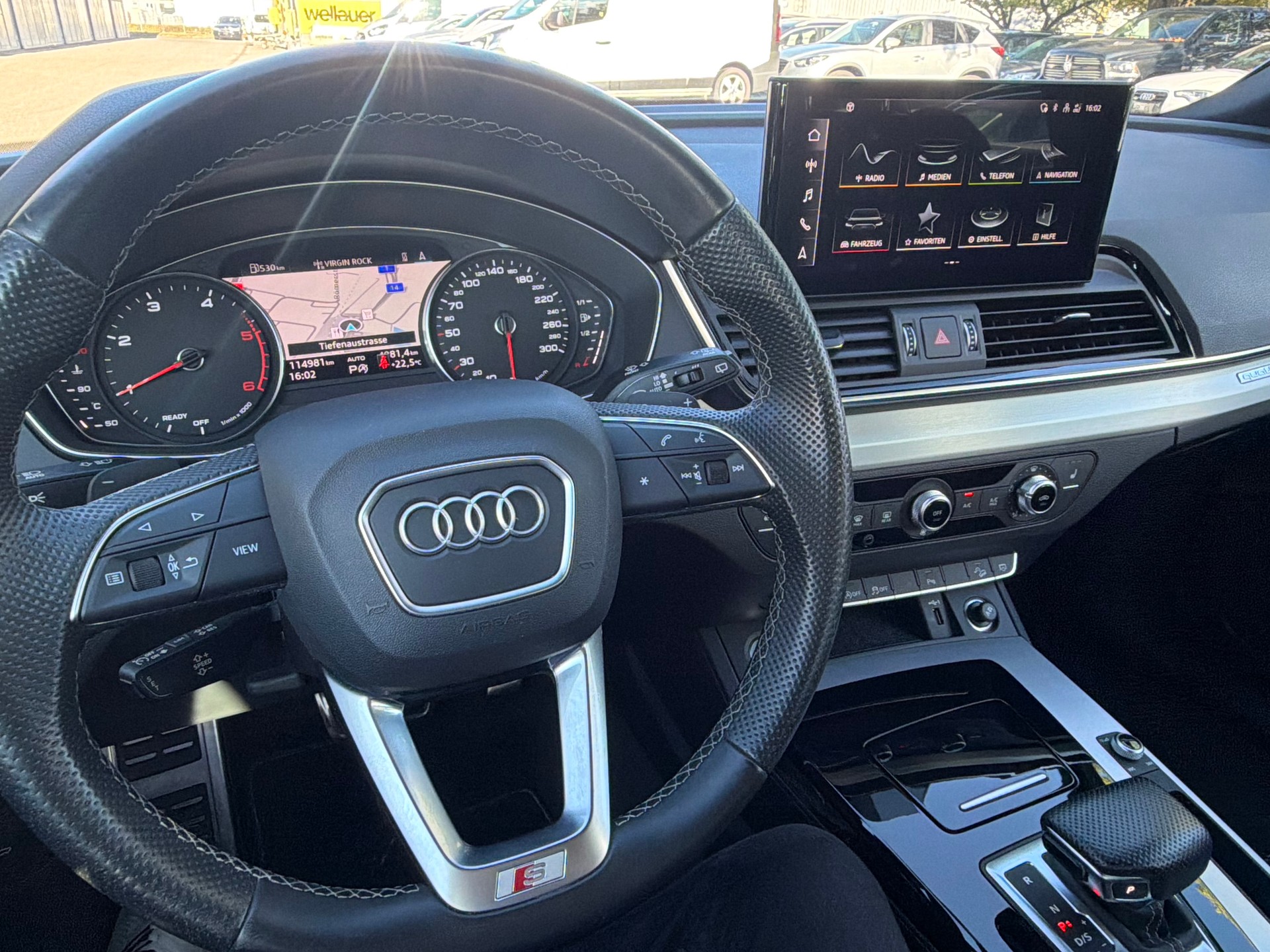 AUDI Q5 Sportback 40 TDI S line quattro S-tronic-image-2