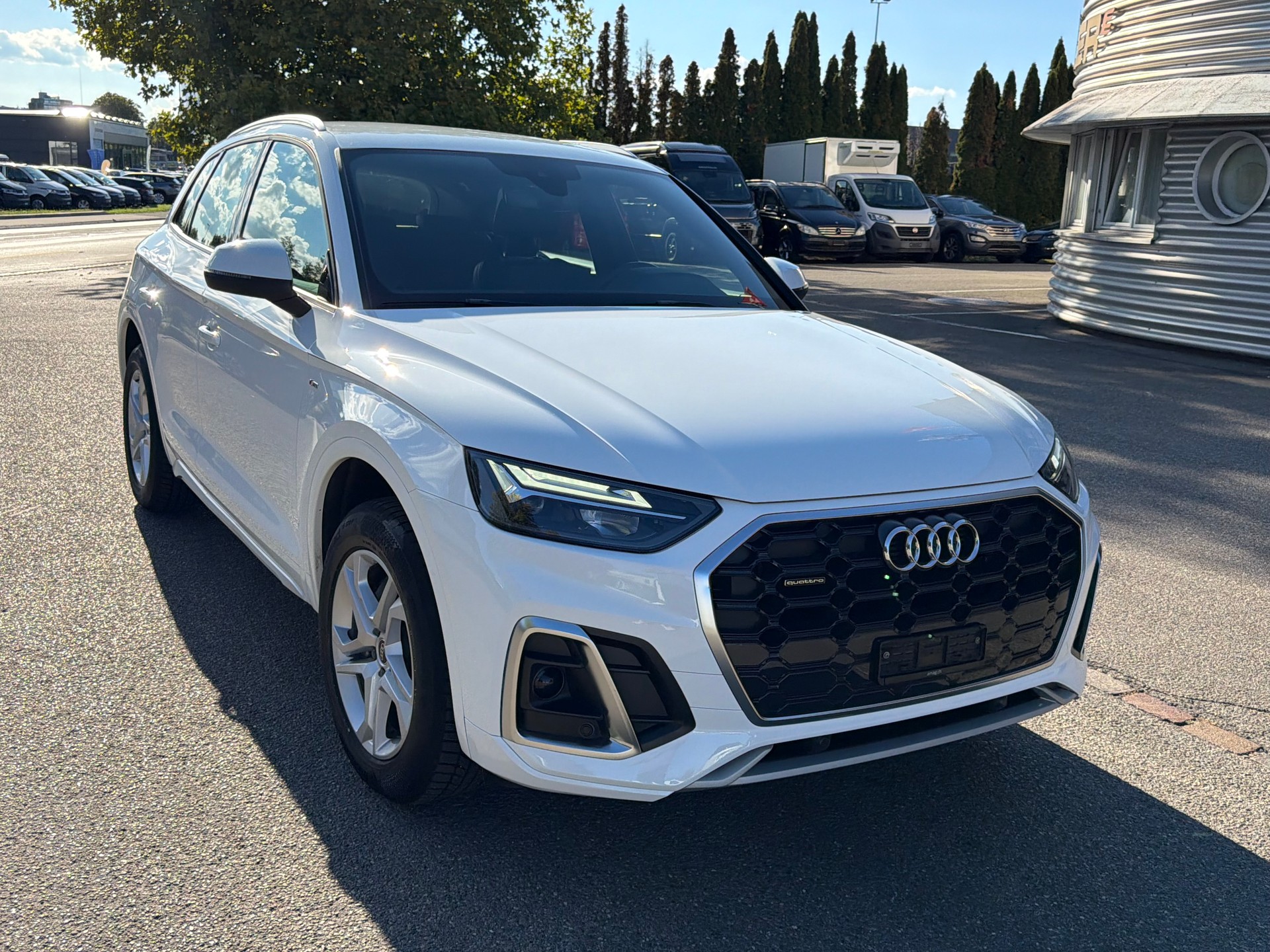 AUDI Q5 Sportback 40 TDI S line quattro S-tronic-image-0