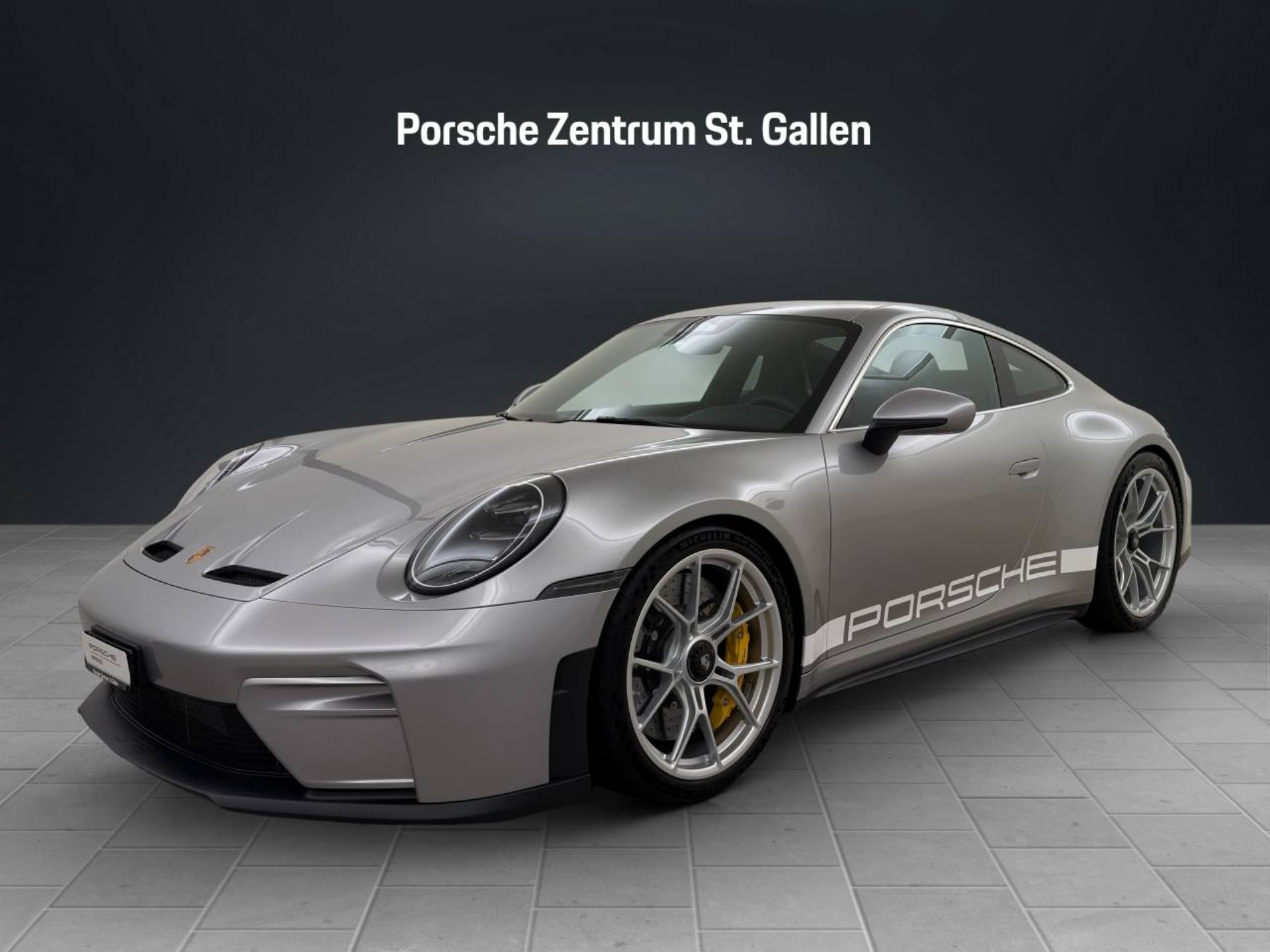 PORSCHE 911 GT3 mit Touring-Paket-image-0