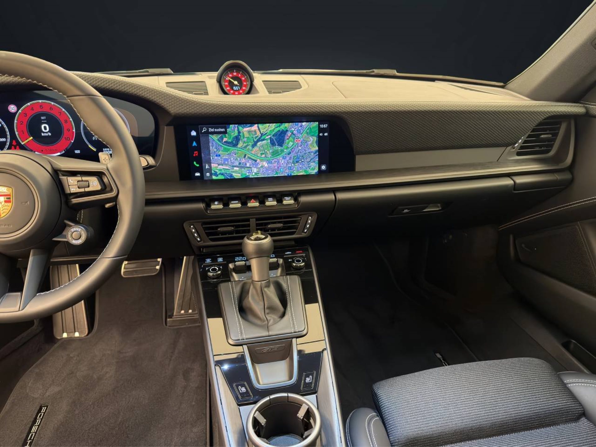 PORSCHE 911 GT3 mit Touring-Paket-image-14