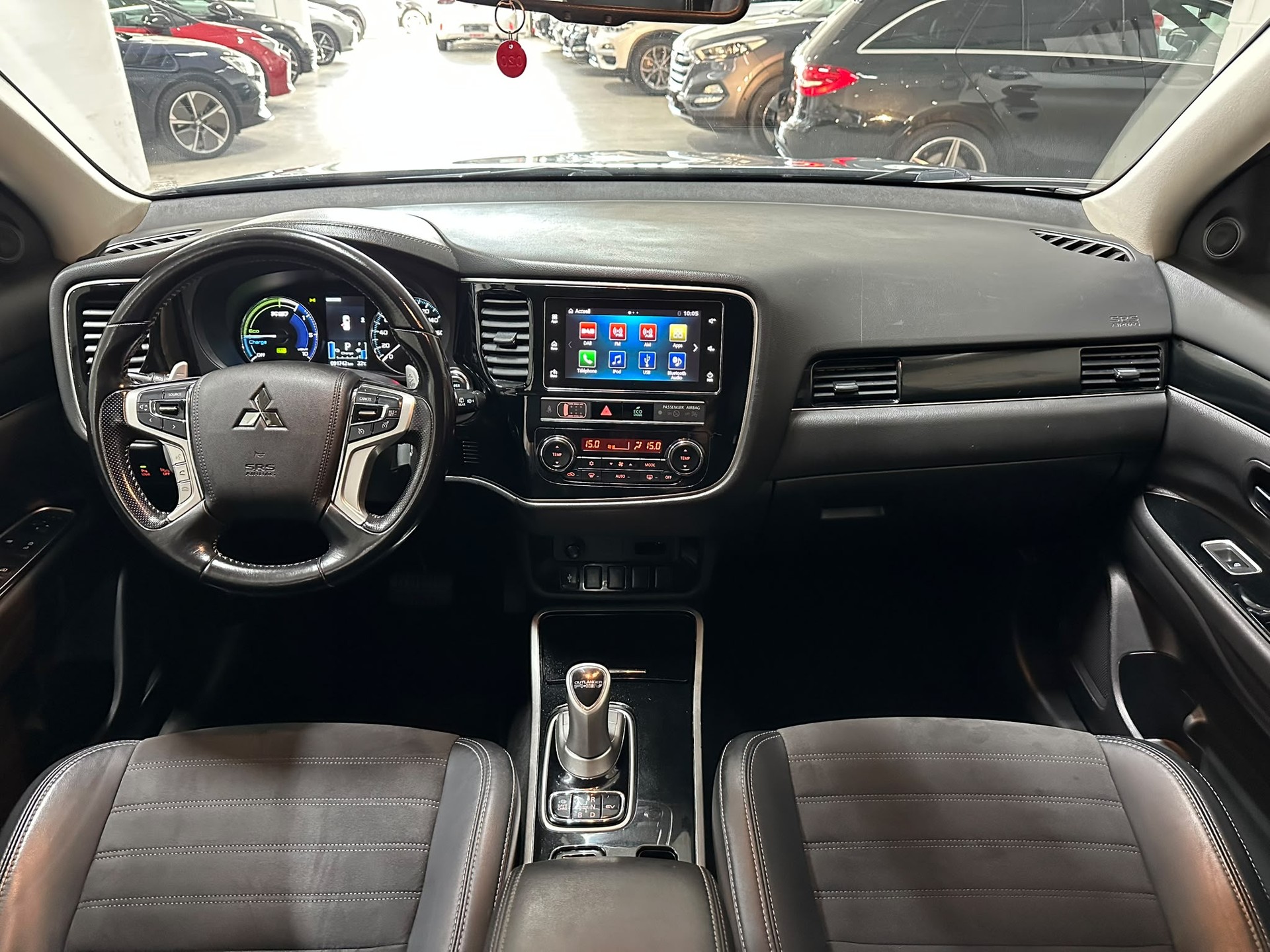 MITSUBISHI Outlander 2.4 PHEV Style 4WD Automatic-image-9