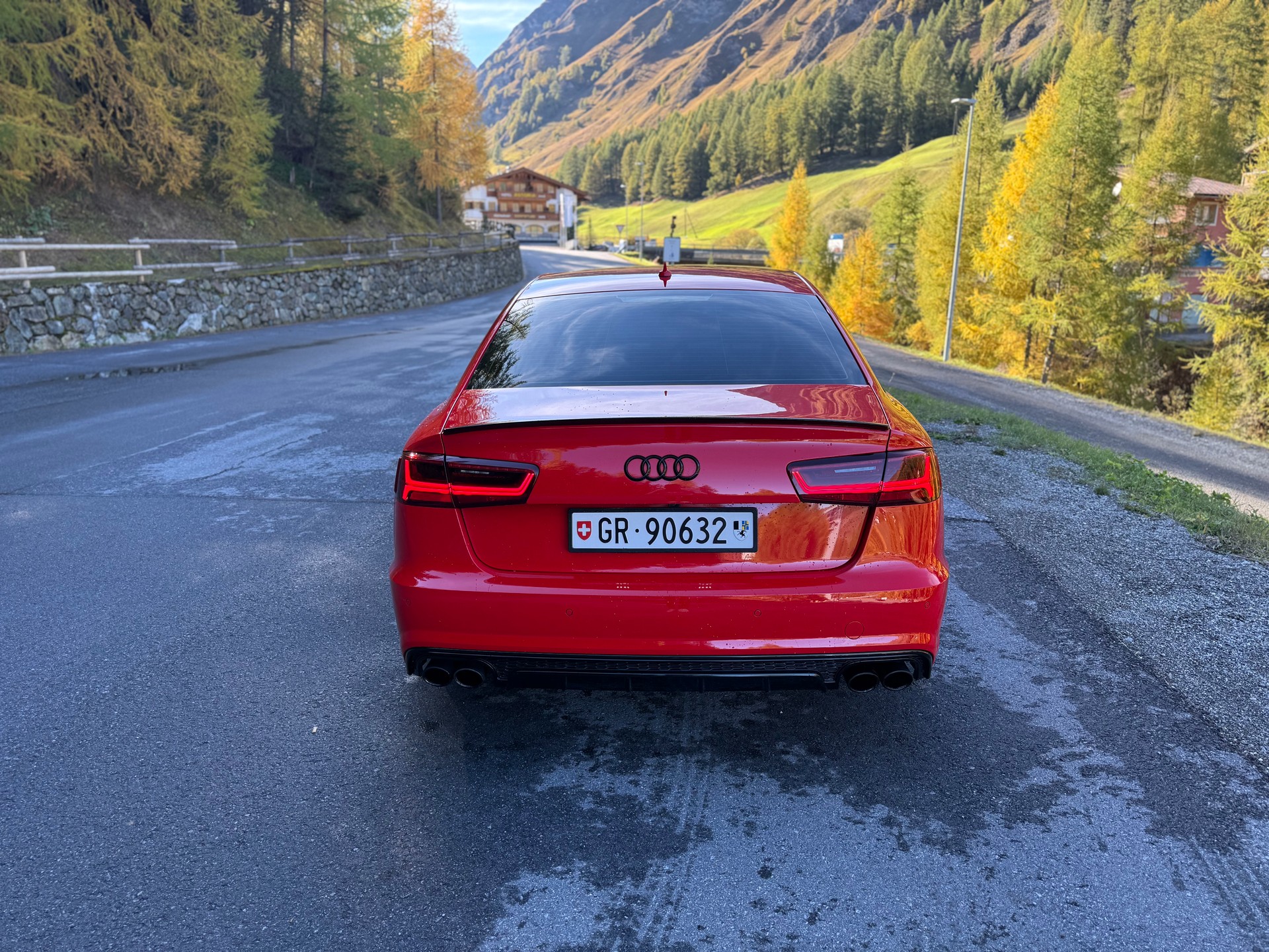 AUDI 3.0 V6 TFSI quattro S-Tr.-image-3