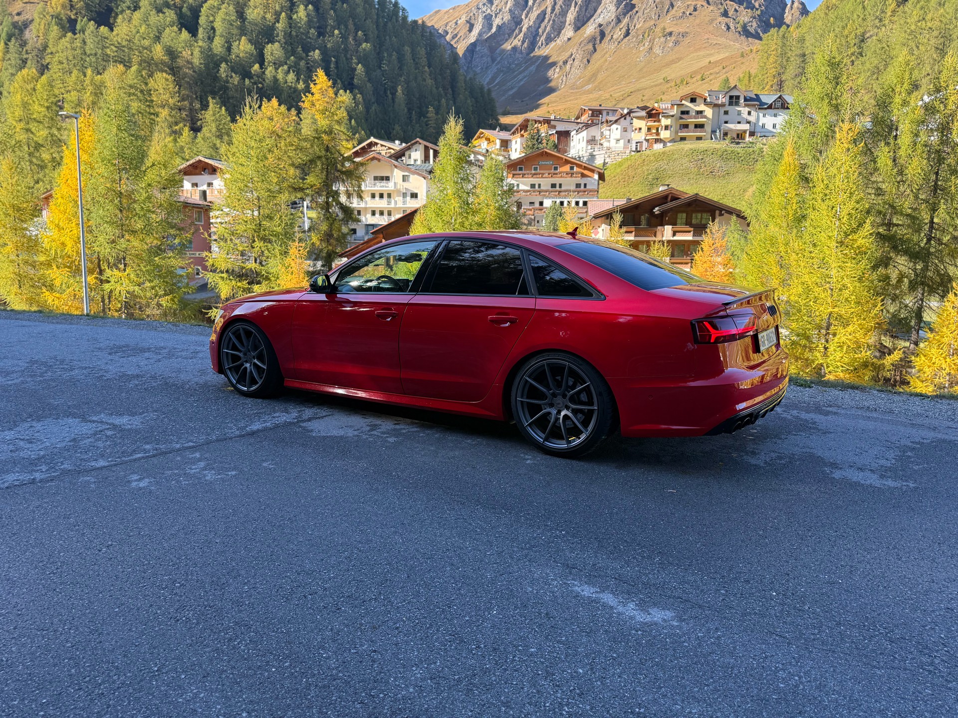 AUDI 3.0 V6 TFSI quattro S-Tr.-image-2