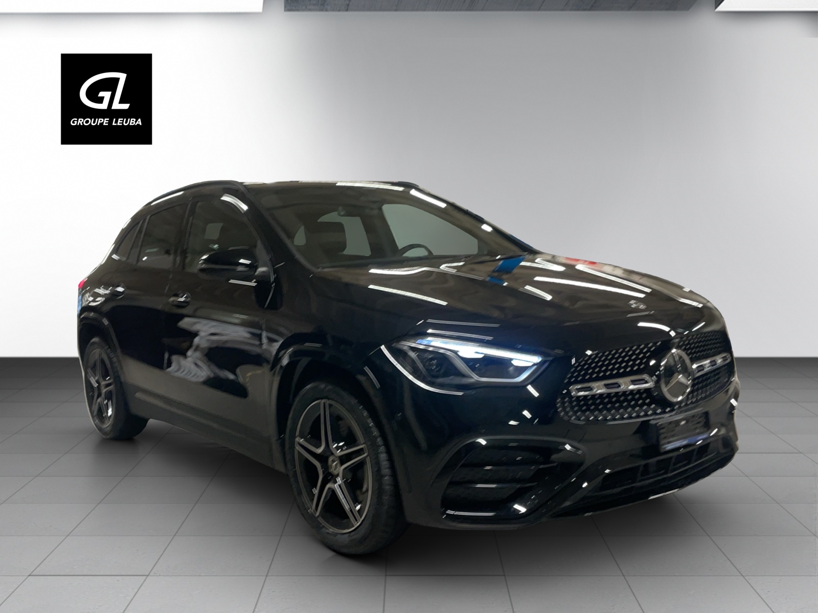 MERCEDES-BENZ GLA 200 Night Star 7G-DCT-image-0