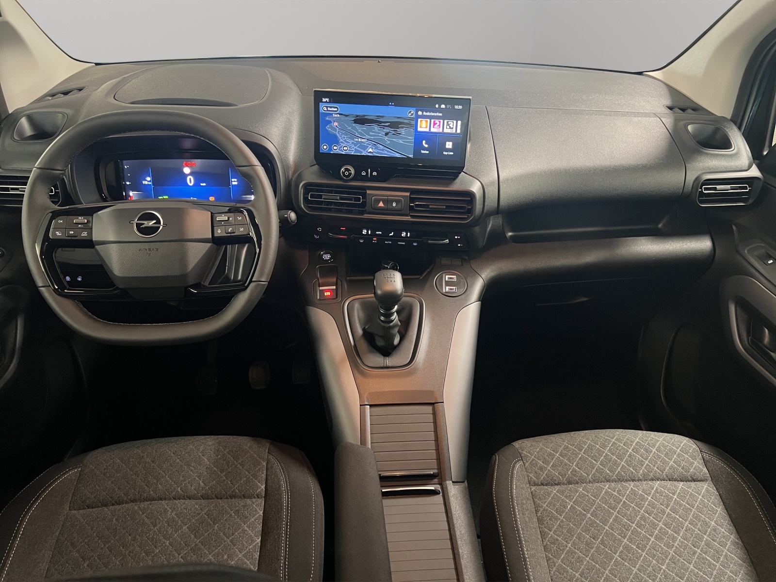 OPEL Combo 1.2 Turbo 110PS-image-11