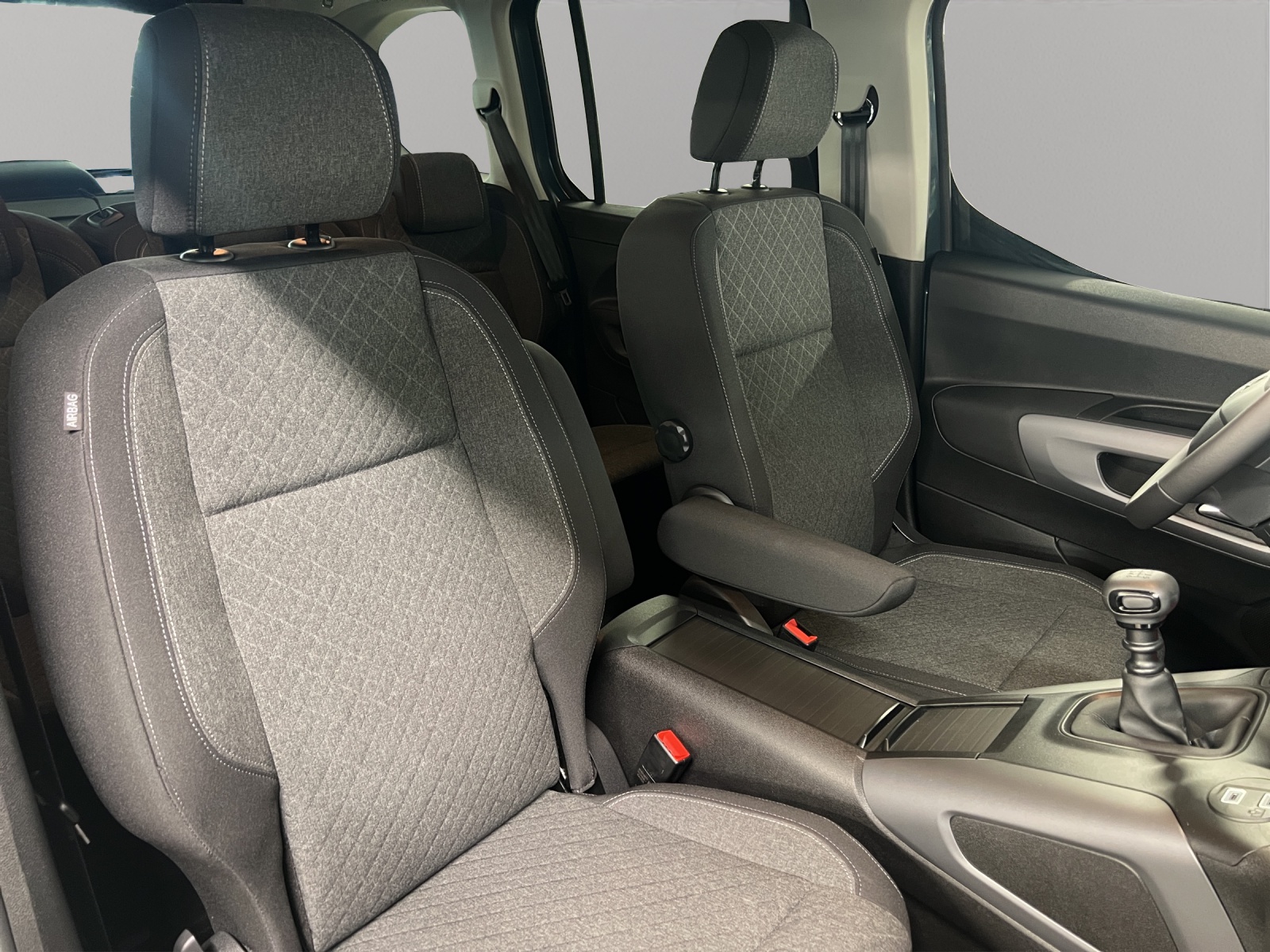 OPEL Combo 1.2 Turbo 110PS-image-12