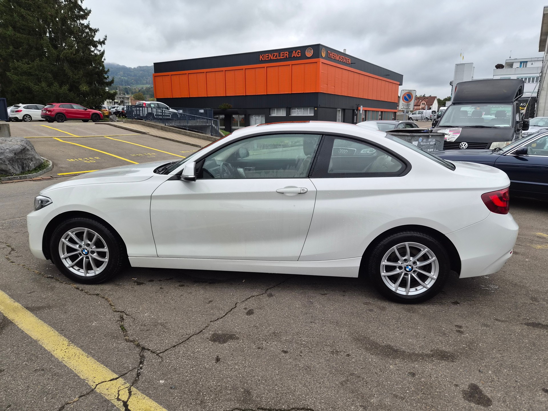 BMW 218d Steptronic-image-4