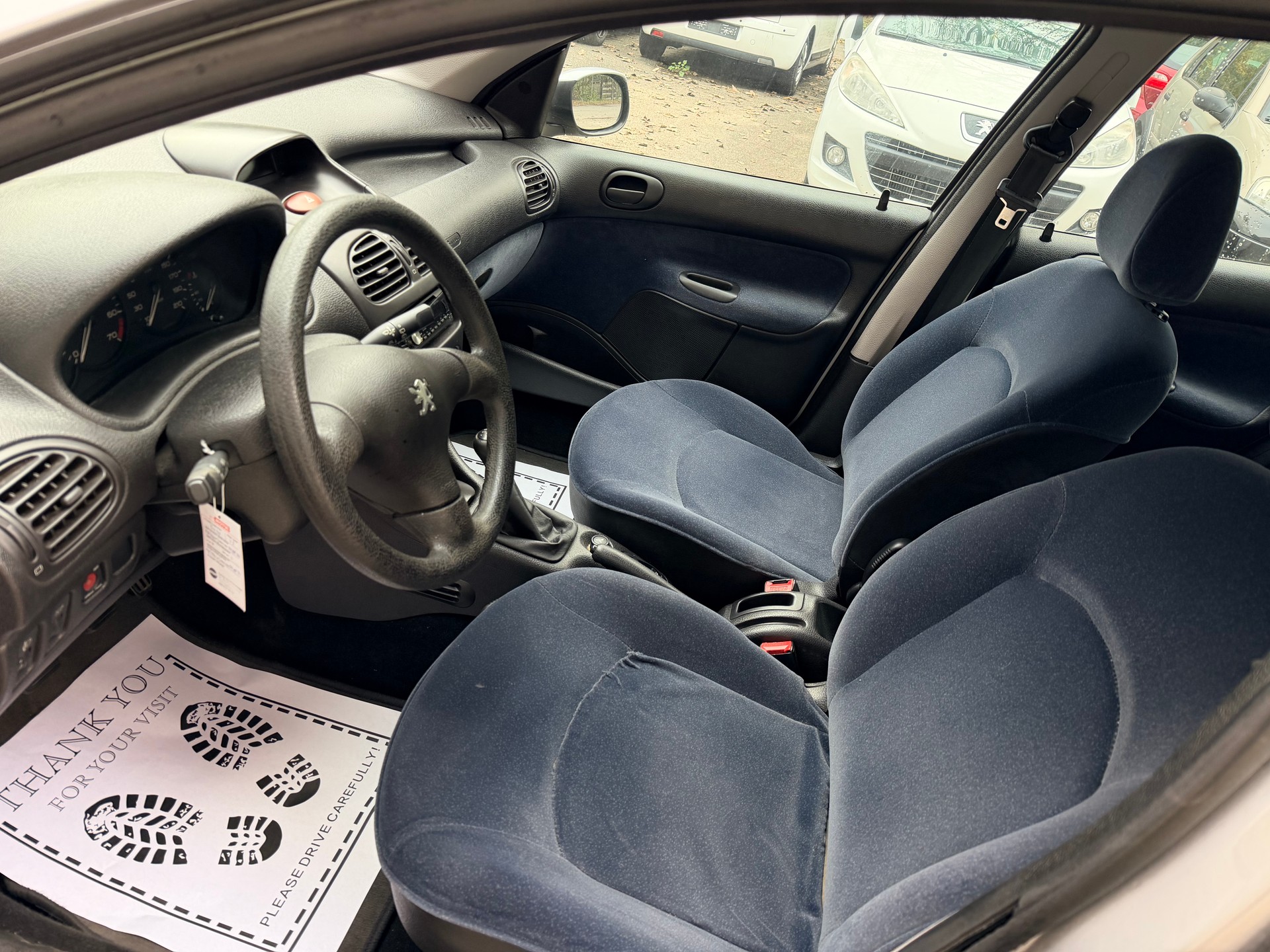 PEUGEOT 206 1.4 XT Premium-image-6