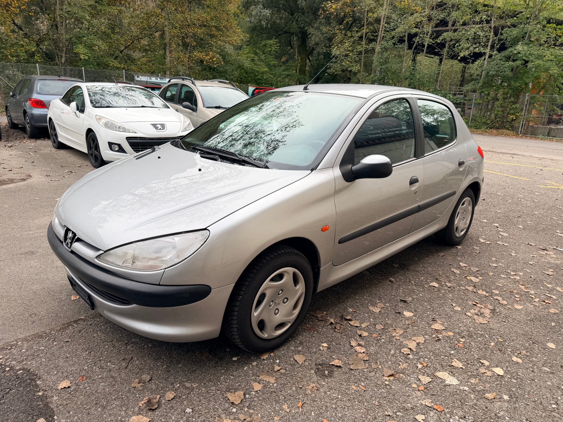PEUGEOT 206 1.4 XT Premium-image-2