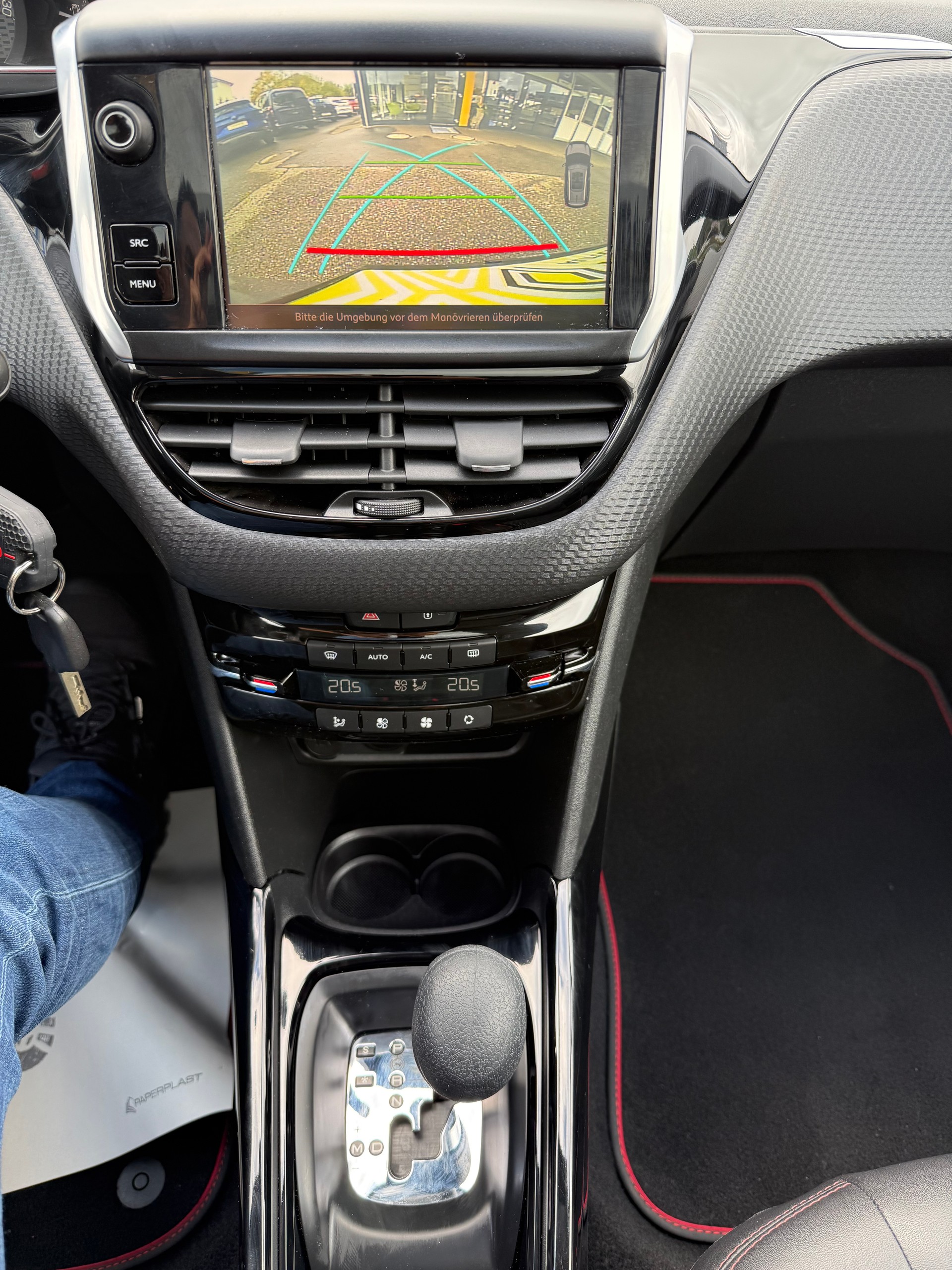 PEUGEOT 2008 1.2 PureTech GT Line EAT6-image-14