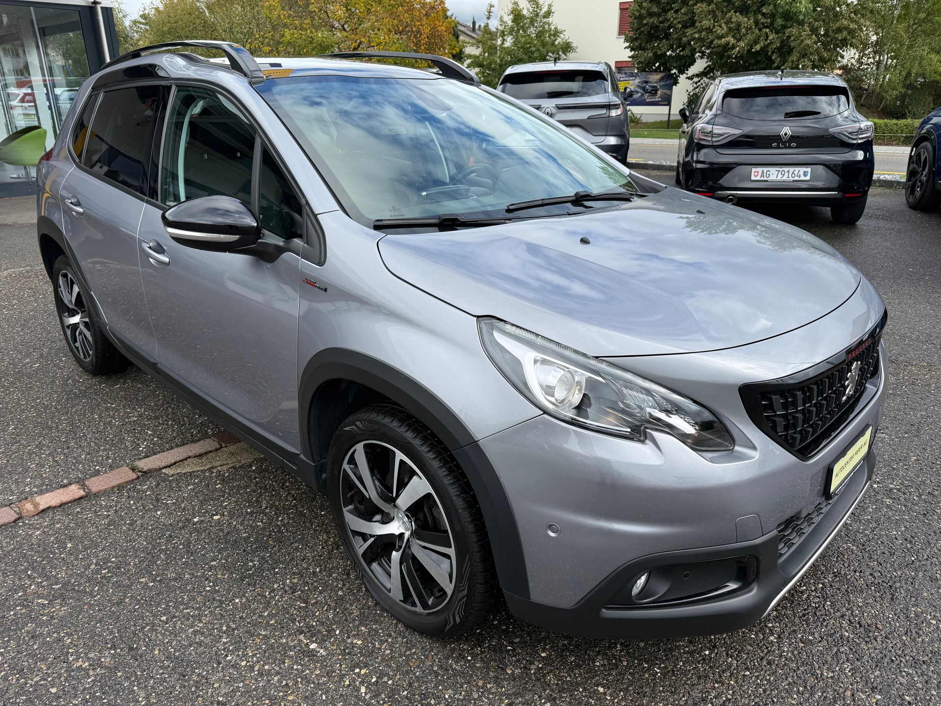 PEUGEOT 2008 1.2 PureTech GT Line EAT6-image-7