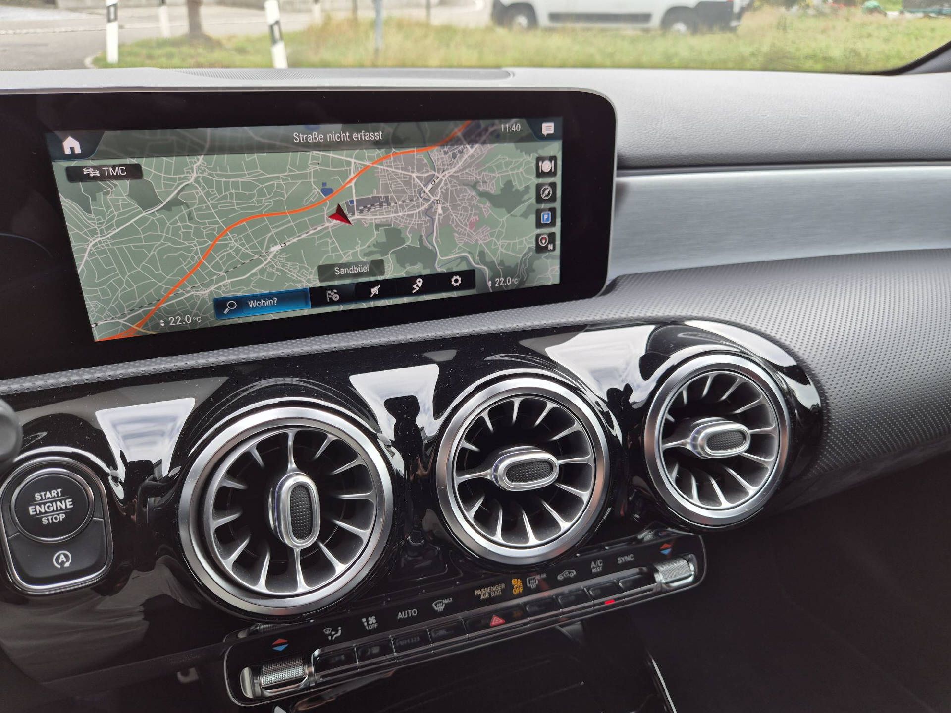 MERCEDES-BENZ A 35 AMG 4matic-image-9