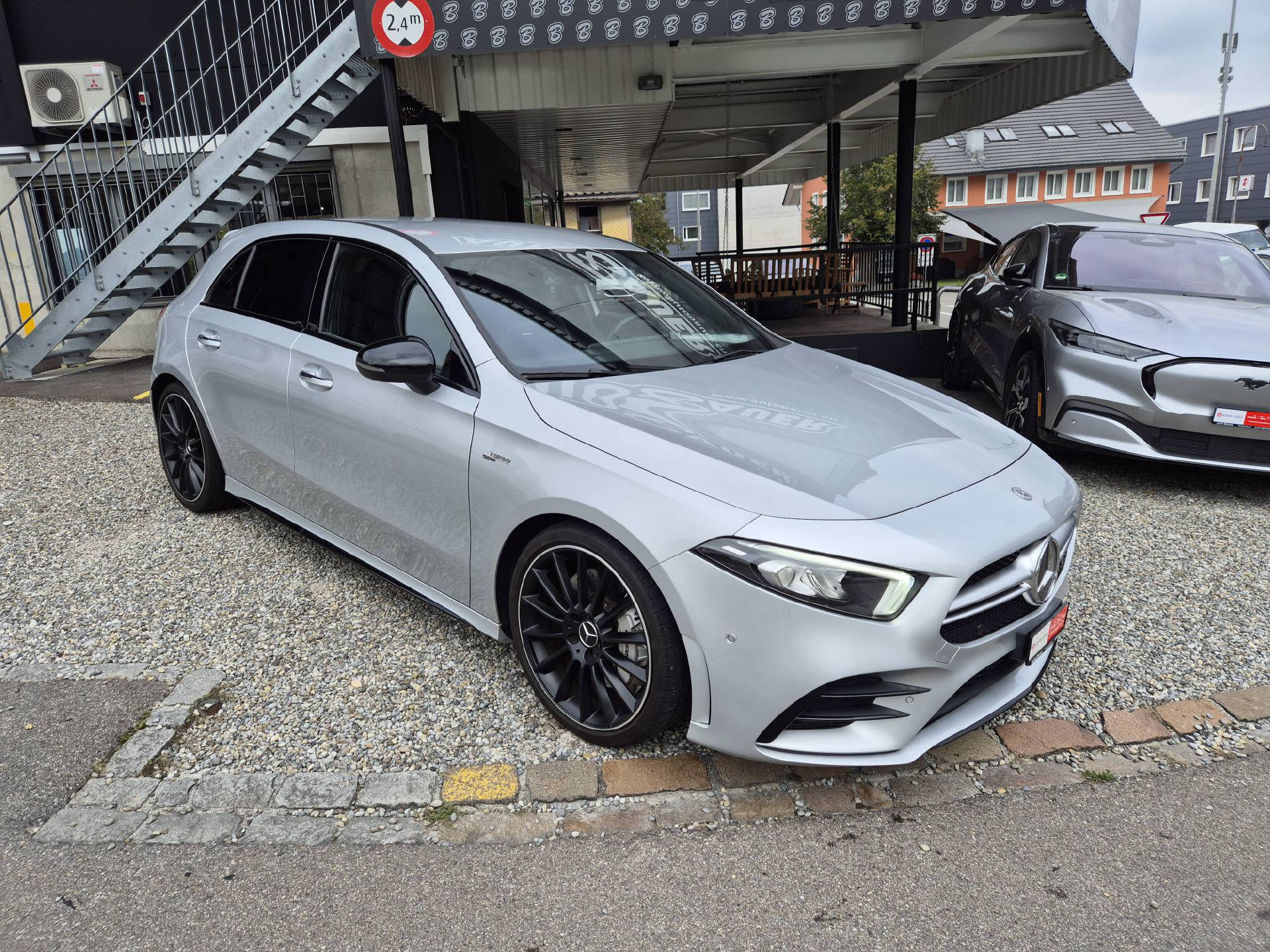 MERCEDES-BENZ A 35 AMG 4matic-image-1