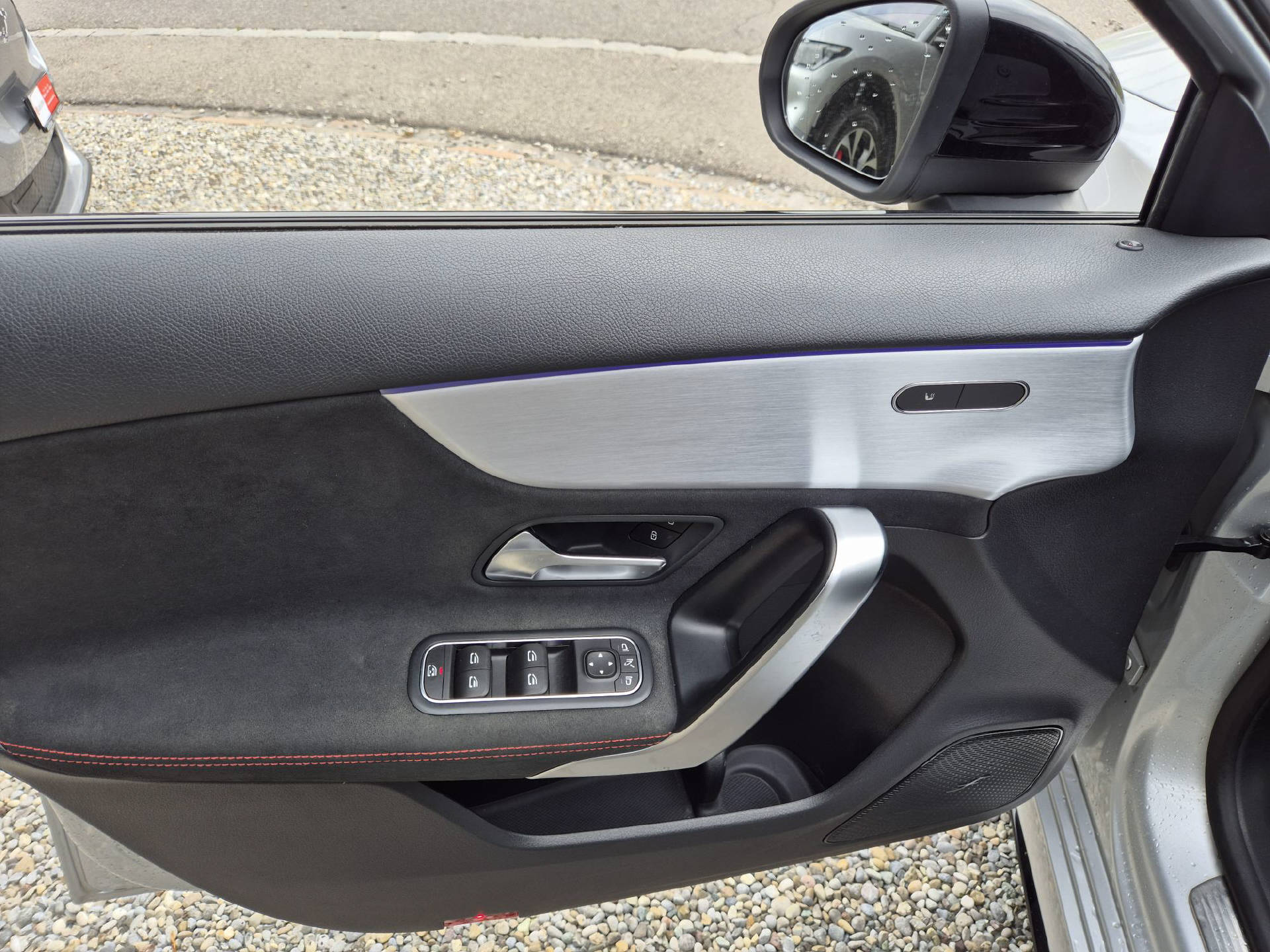 MERCEDES-BENZ A 35 AMG 4matic-image-13