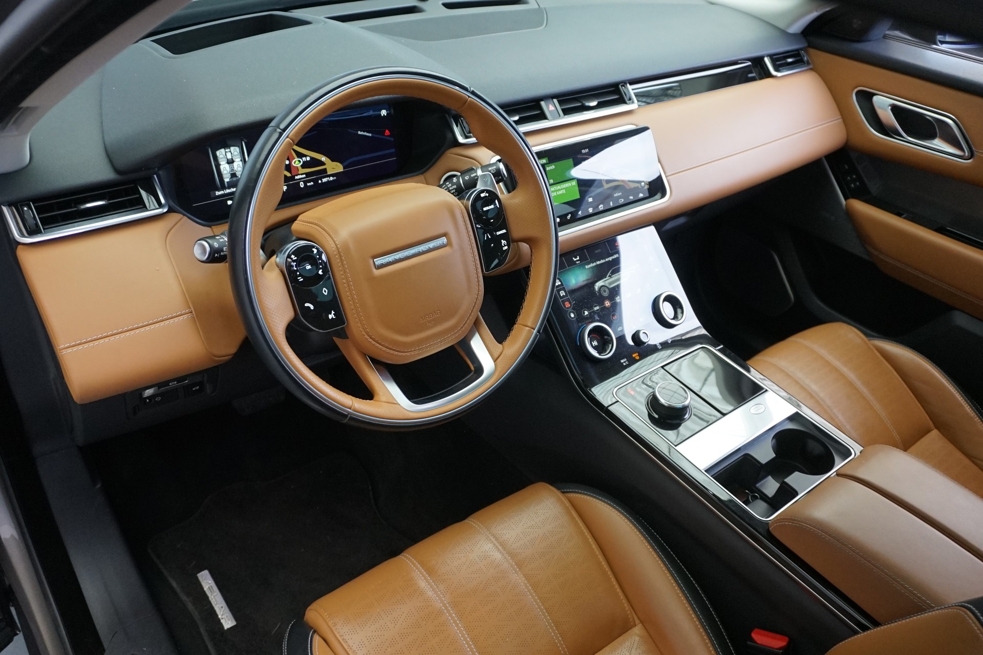 LAND ROVER RR Velar D 240 SE-image-18