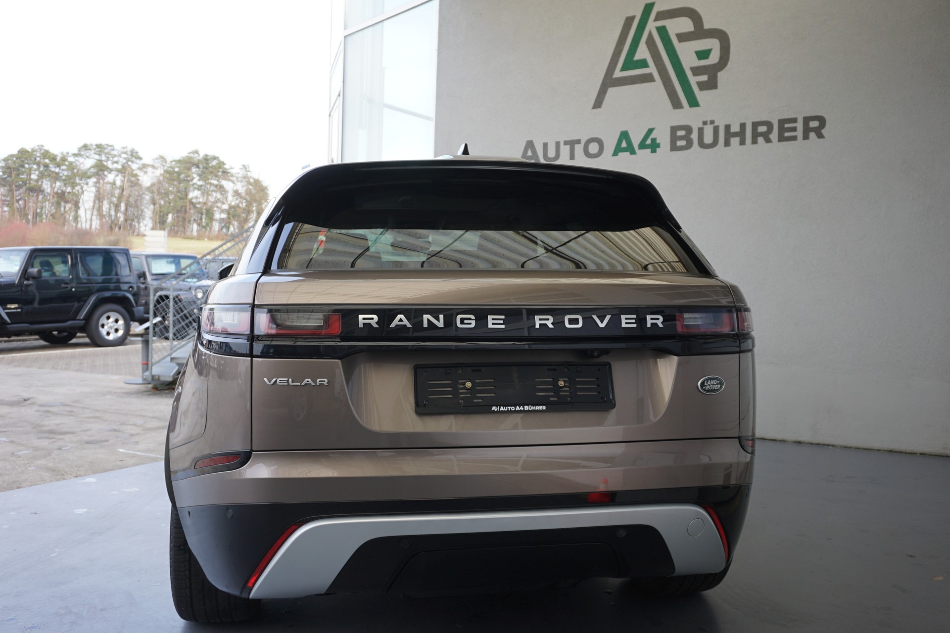 LAND ROVER RR Velar D 240 SE-image-7
