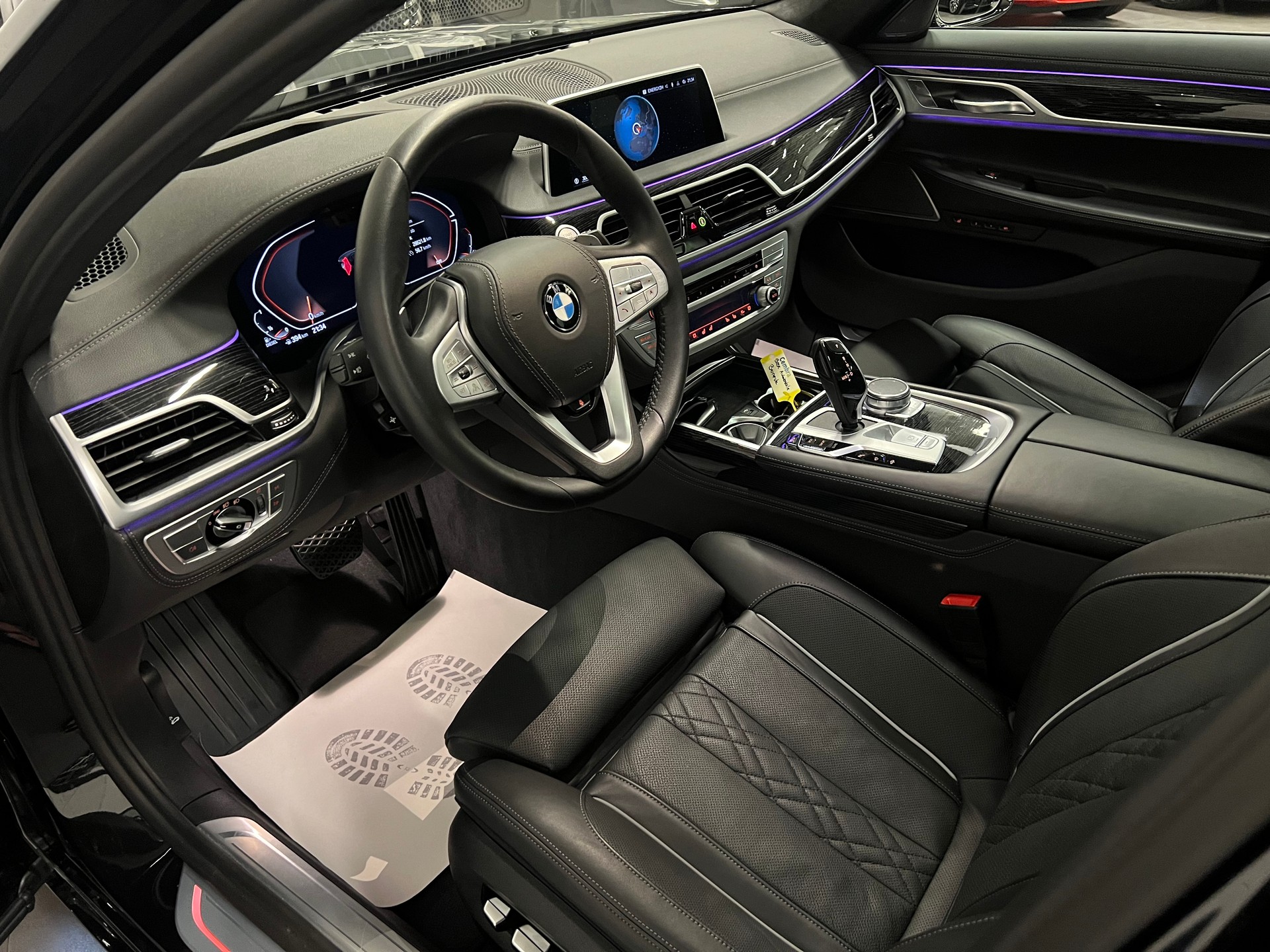 BMW 730d xDrive 48V Steptronic-image-16