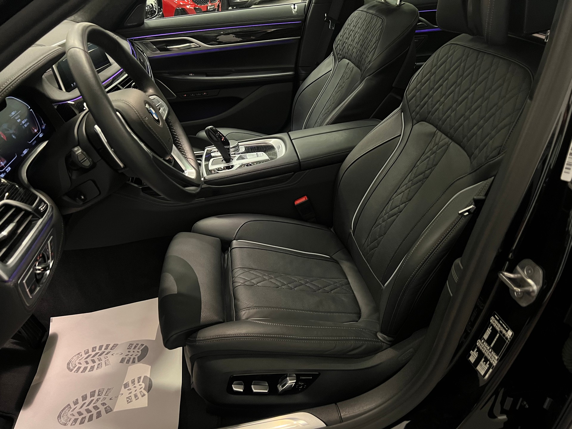 BMW 730d xDrive 48V Steptronic-image-17