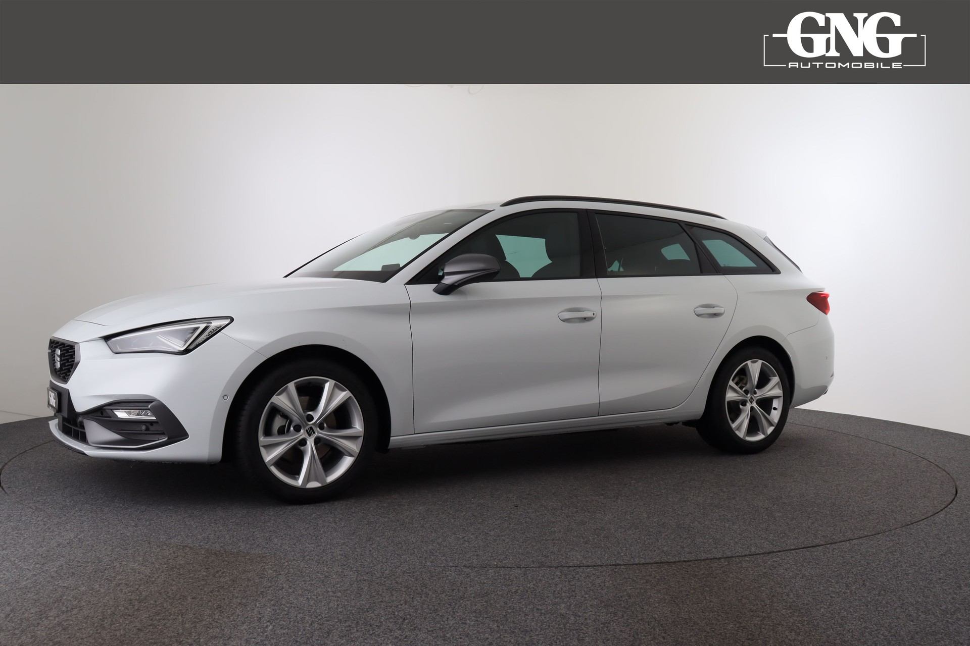 SEAT Leon ST 1.5 eTSI mHEV DSG Move FR-image-1