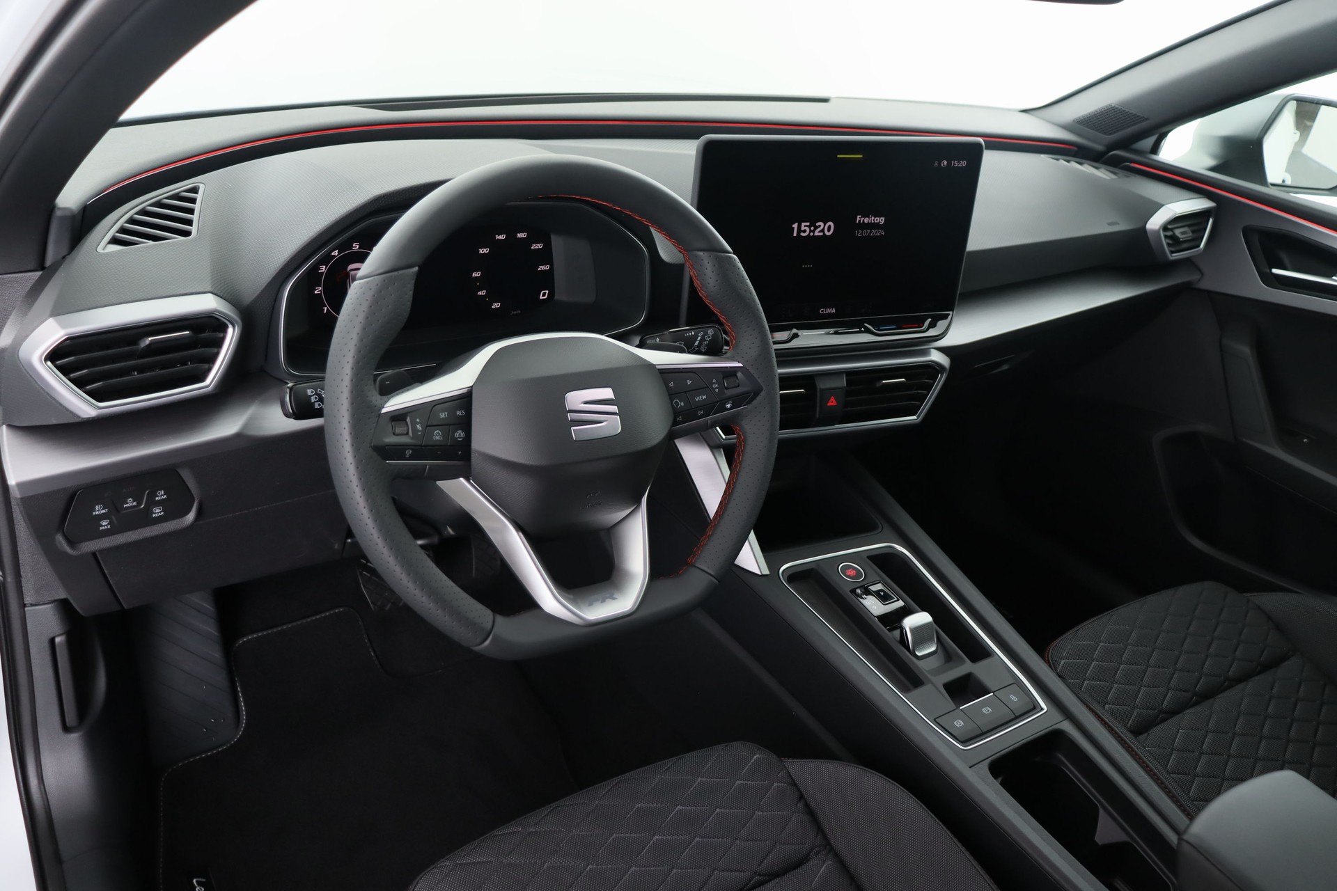 SEAT Leon ST 1.5 eTSI mHEV DSG Move FR-image-13